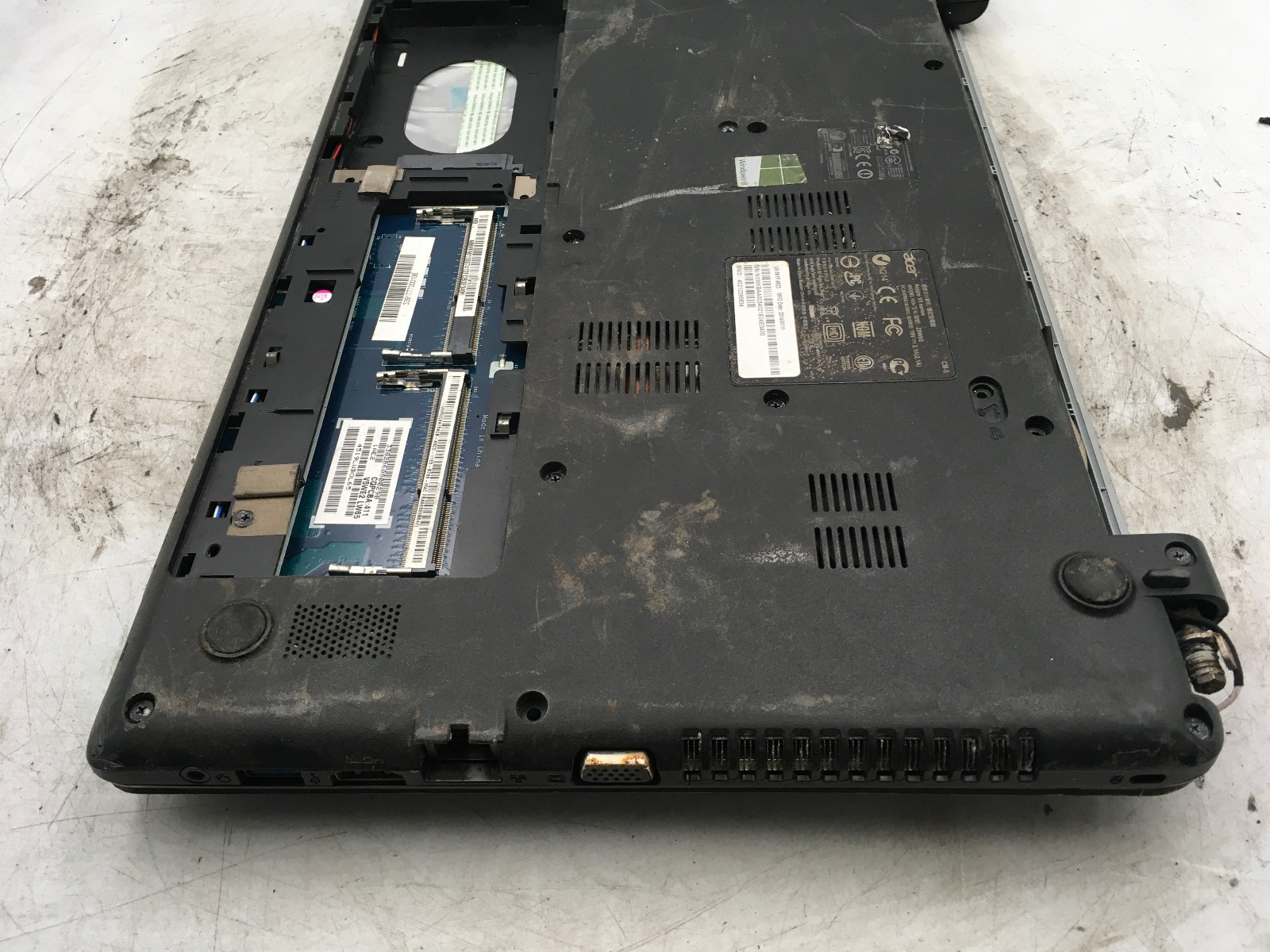 ACER ASPIRE V5 Z5WV2 – FOR PARTS/NO LCD – INTEL CORE i5-3317U – NO RAM – READ-BB
