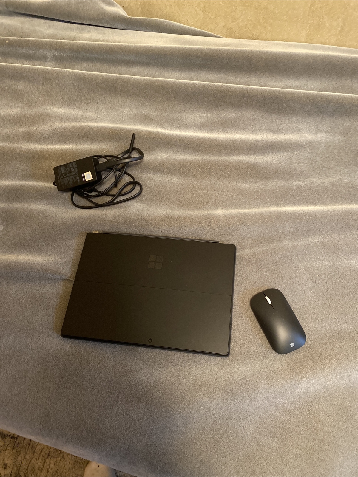 surface pro 7 i7 16gb 256gb + Keyboard + Mouse