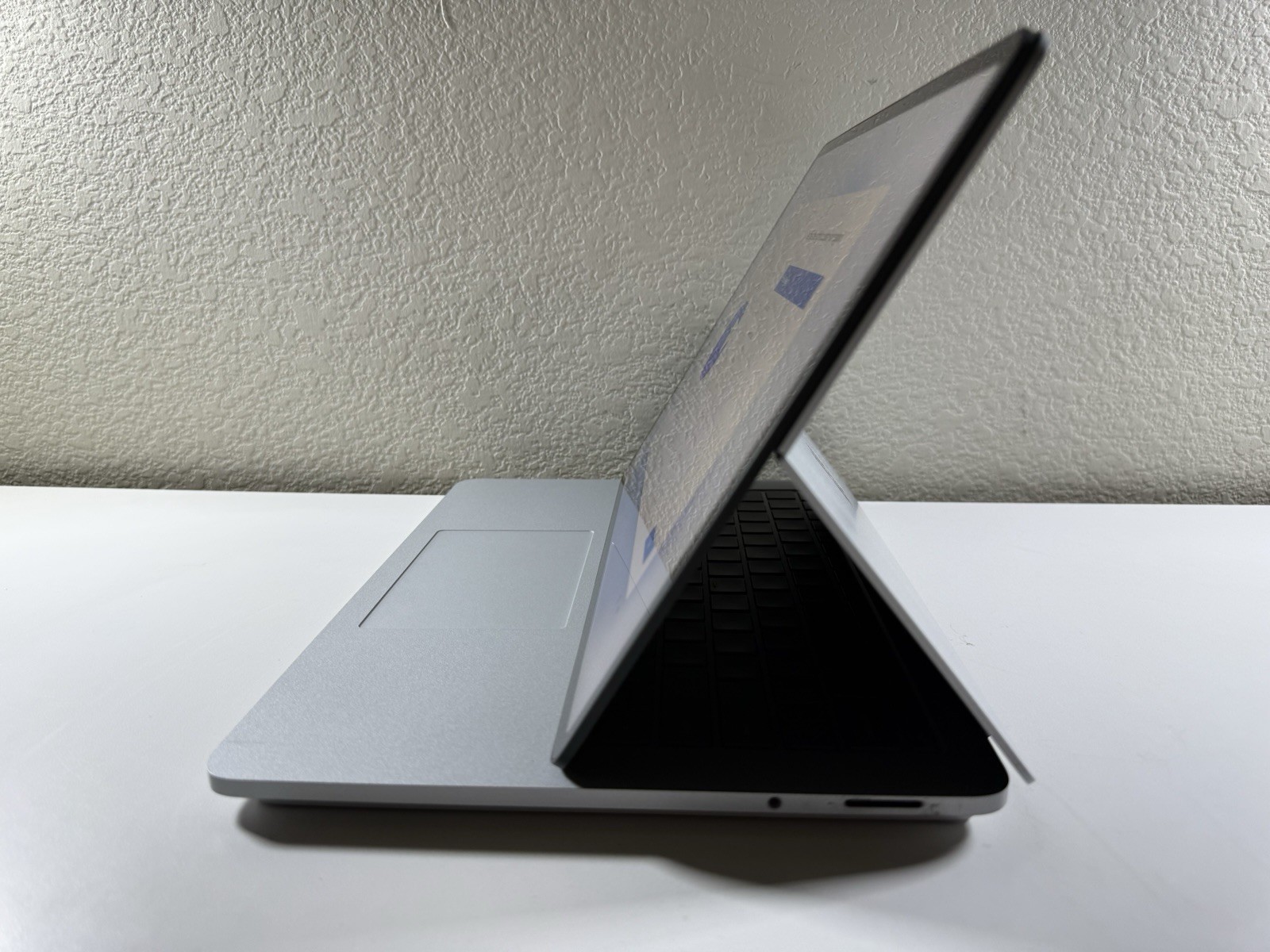 Microsoft Surface Laptop Studio 14 2K TOUCH 3.3GHz i7-11370H 32GB 1TB RTX A2000
