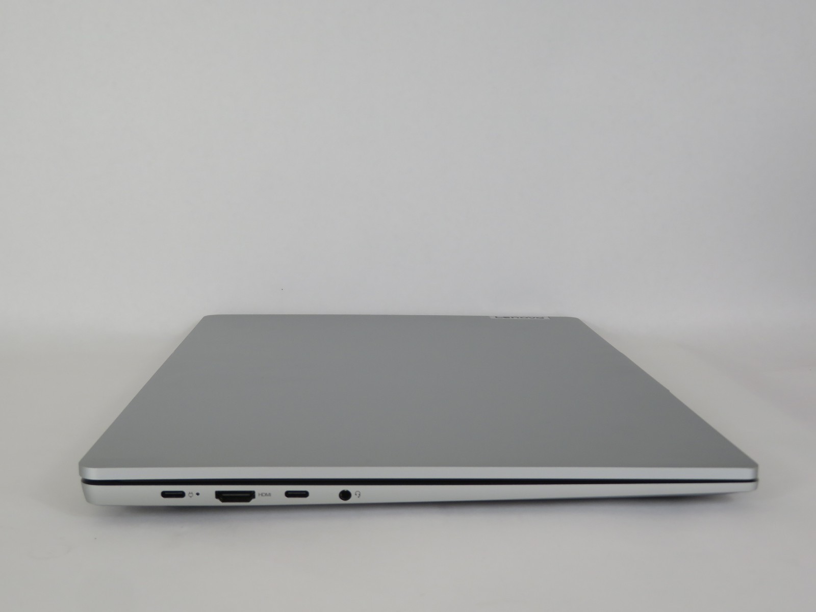 Ideapad Slim 5 16IRU9 16in Intel Core 7 150U 1.8GHz 8GB RAM 512GB SSD