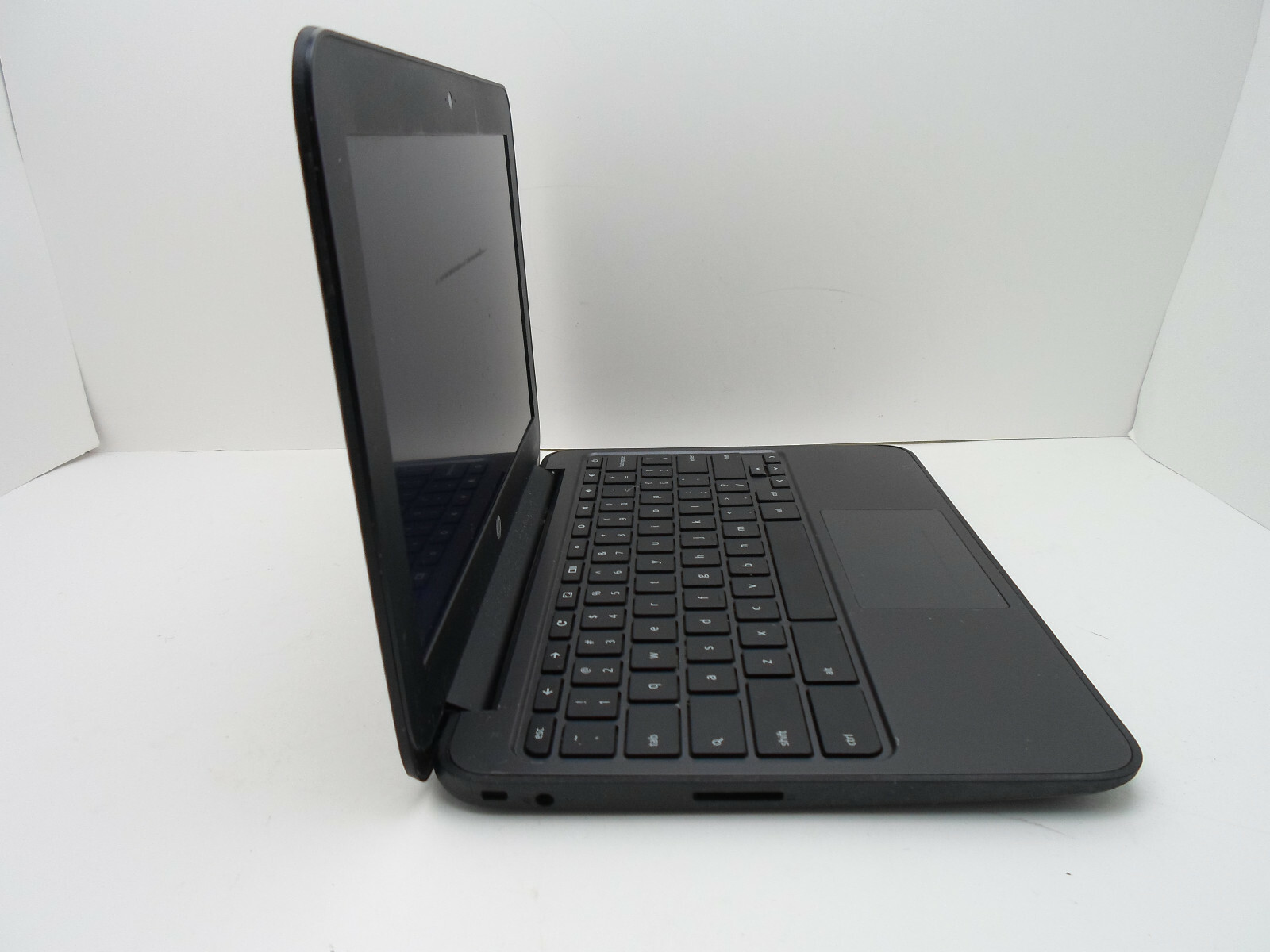 HP Chromebook 11 G4 EE 11.6″ (16GB, Intel Celeron N2840, 2.16GHz, 4GB RAM)
