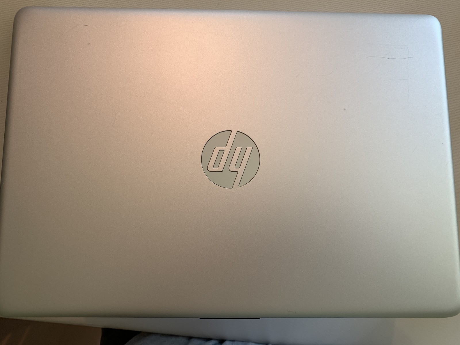 HP 14-cf1010dx Touch-Screen LAPTOP Pentium Gold 4GB RAM WIN 11 Pro 64GB SSD