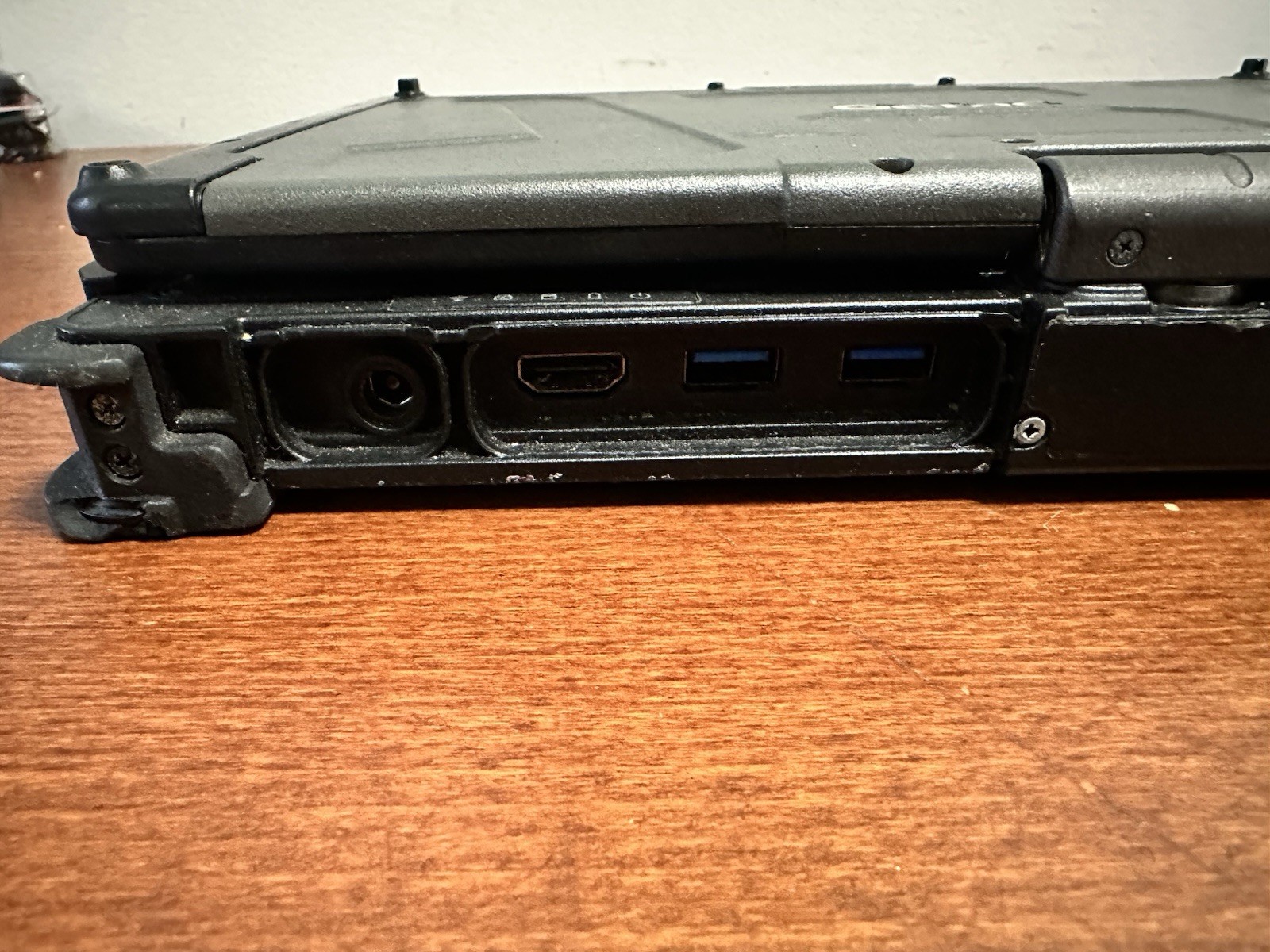 Getac V110G2 Rugged Laptop i5-5300U 8GB NO HDD / NO CHARGER MISSING PARTS AS IS