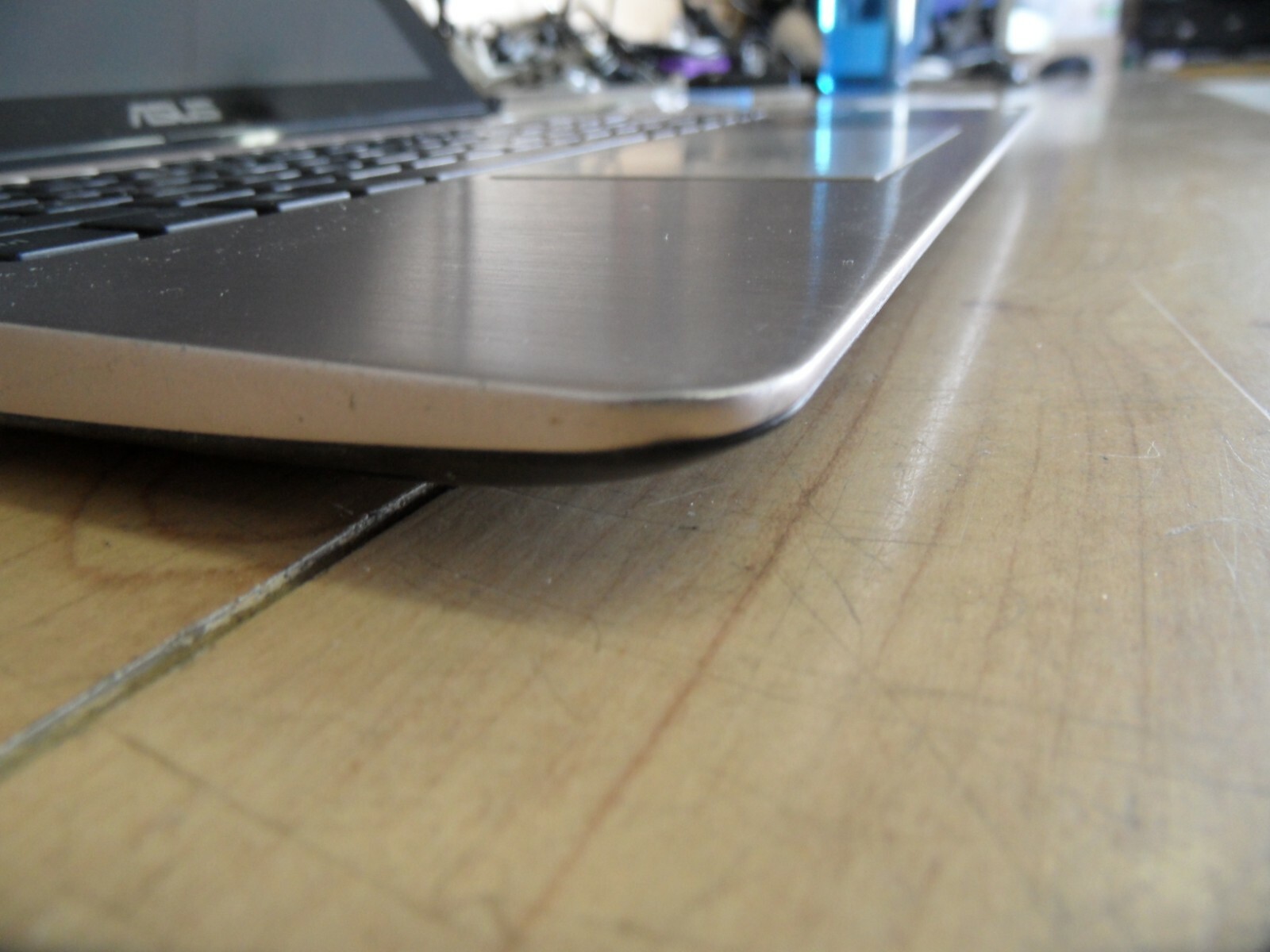 Asus X202E Laptop For Parts Posted Bios Hard Drive Wiped Dinged Up