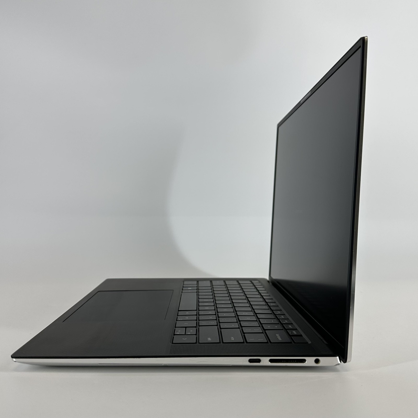 Dell XPS 15 9510 Silver FHD+ i5-11400H 2.70GHz 16GB RAM 512GB SSD Very Good