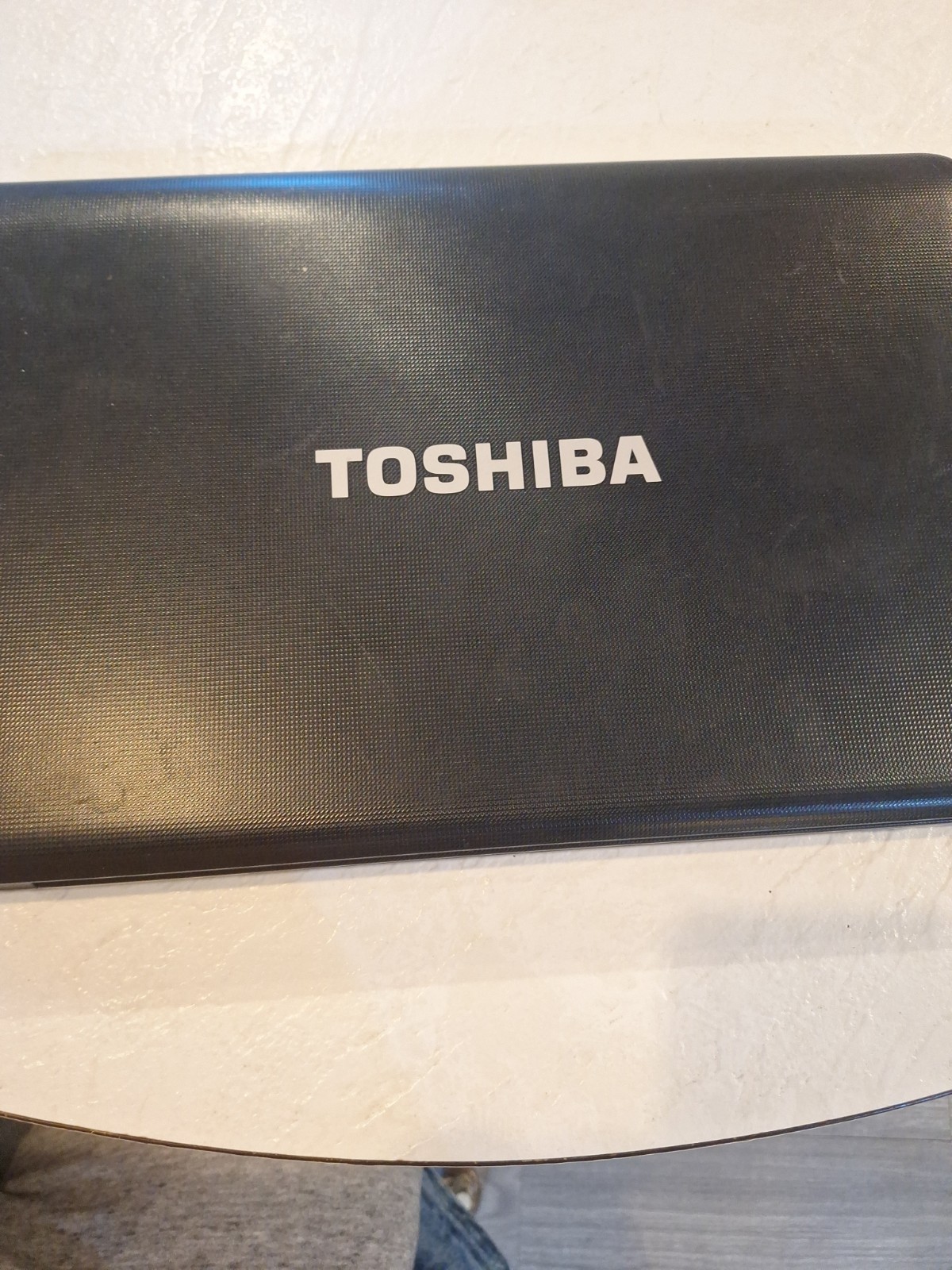 Toshiba Satellite C655-S5501 15.6in. (Intel Core i3 1st Gen., 2.53GHz) No HDD