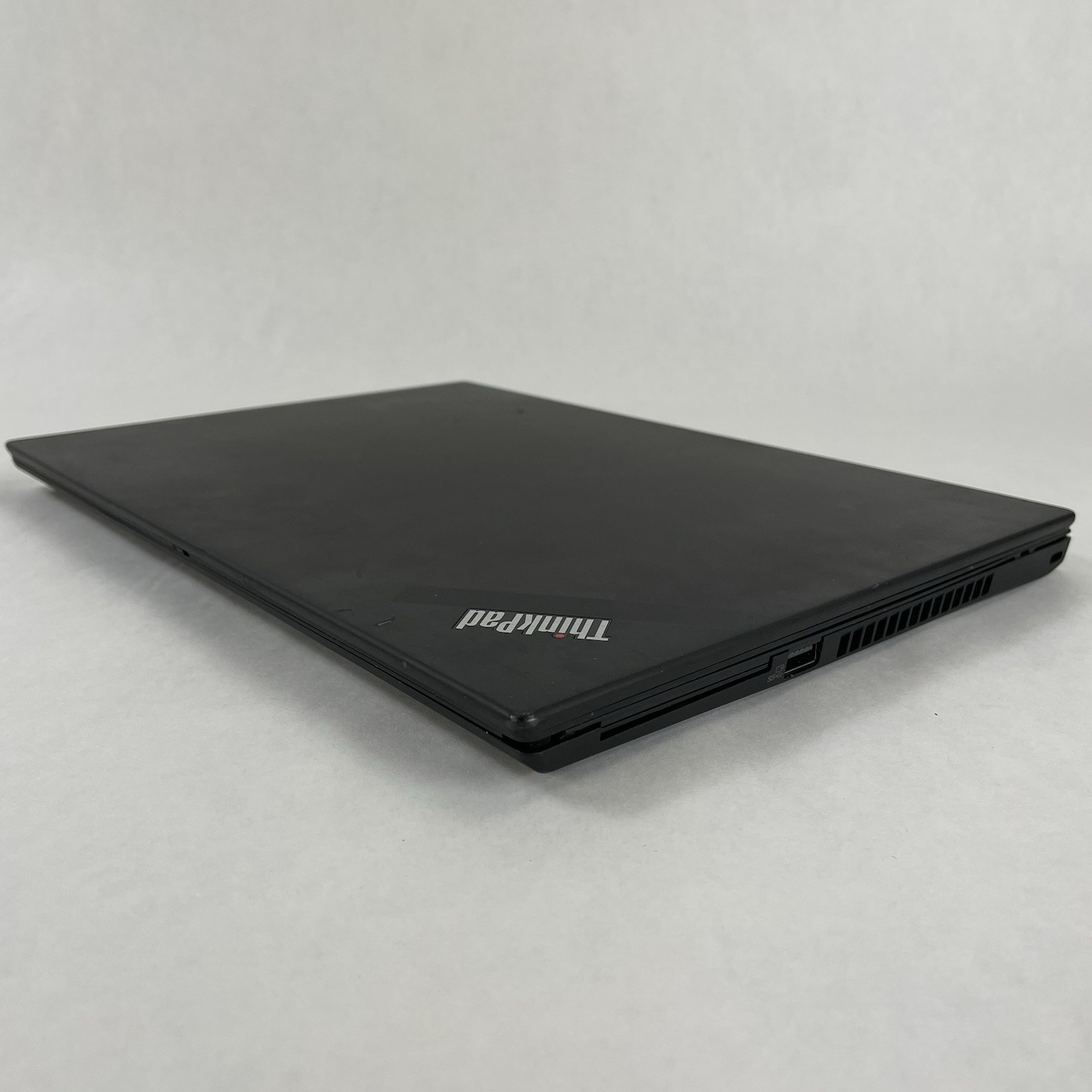 Lenovo ThinkPad T14 14″ Ryzen 5 Pro 5650U 2.30 GHz 16 GB RAM No SSD No OS – READ