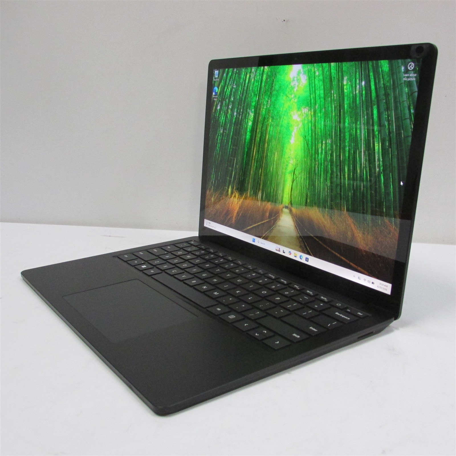 Microsoft Surface Laptop 5 1951 i7-1265U 2.7GHz 32GB RAM 1TB 13″ Win 11 Pro DMG