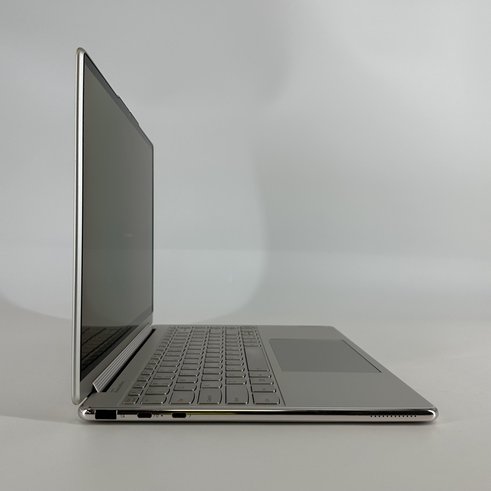 Lenovo Yoga 9i 14 Gray QHD+ TOUCH 2.2 GHz i7-1360P 16GB 1TB SSD Very Good