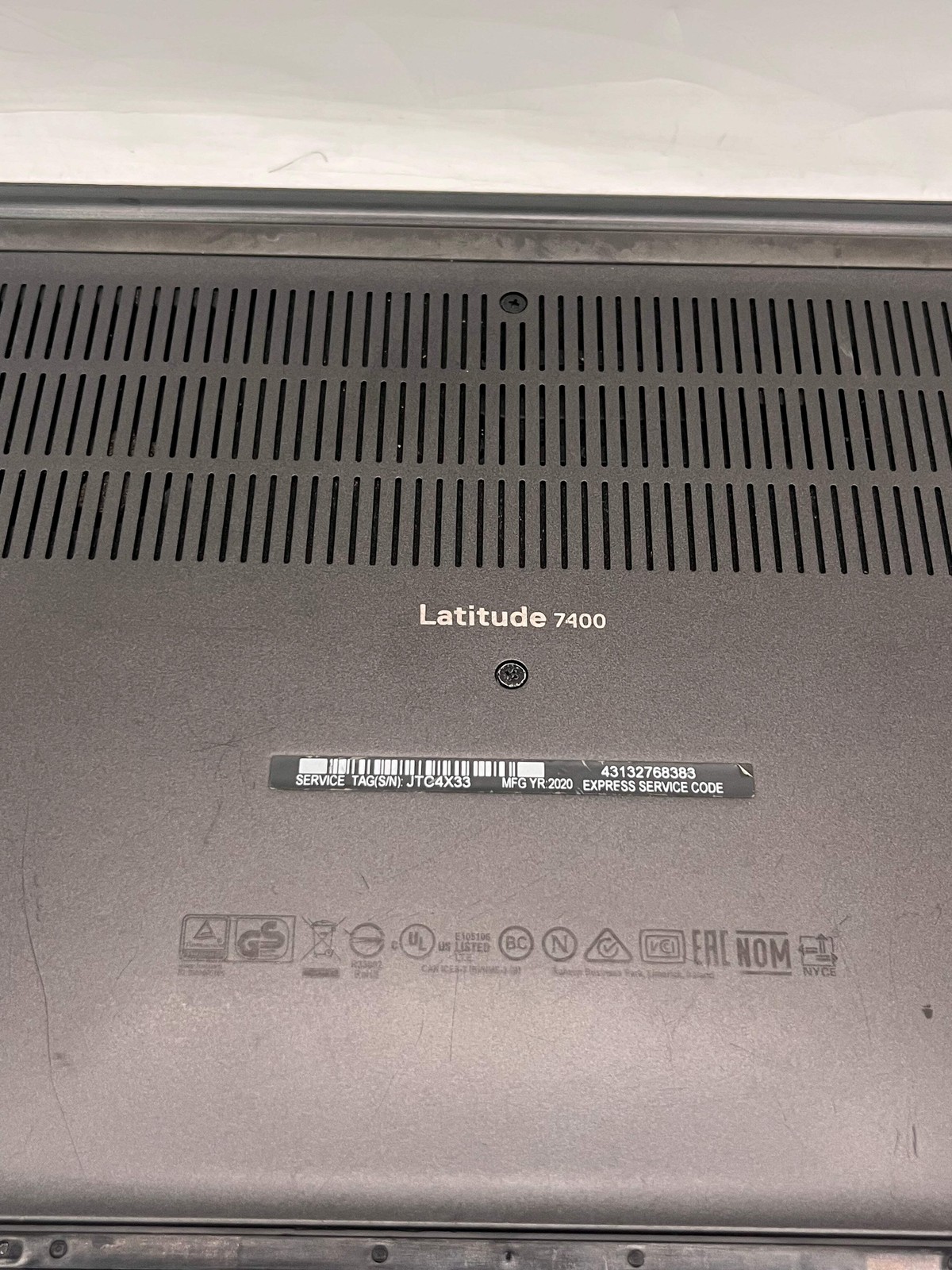Dell Latitude 7400 15″ Laptop Core i5 8th Gen 16GB 512GB Black