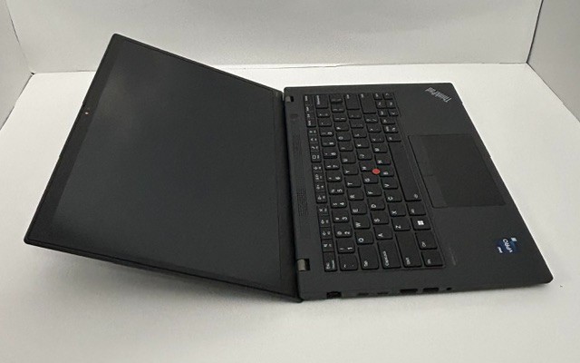 Lenovo ThinkPad P14 Gen 3 14″ Laptop 16 GB RAM 256 SSD Windows 11- Good