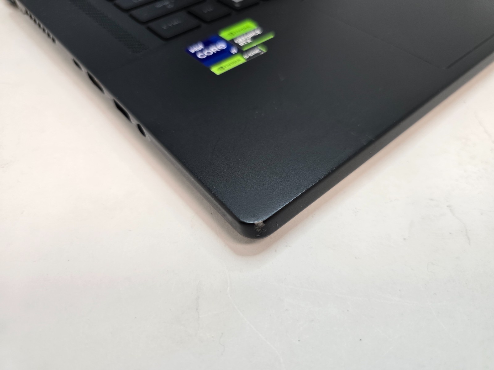 ASUS ROG M16 16″ i9-13900H 14C, 16GB, 1.5 TB SSD, RTX 4070, WQXGA 240HZ