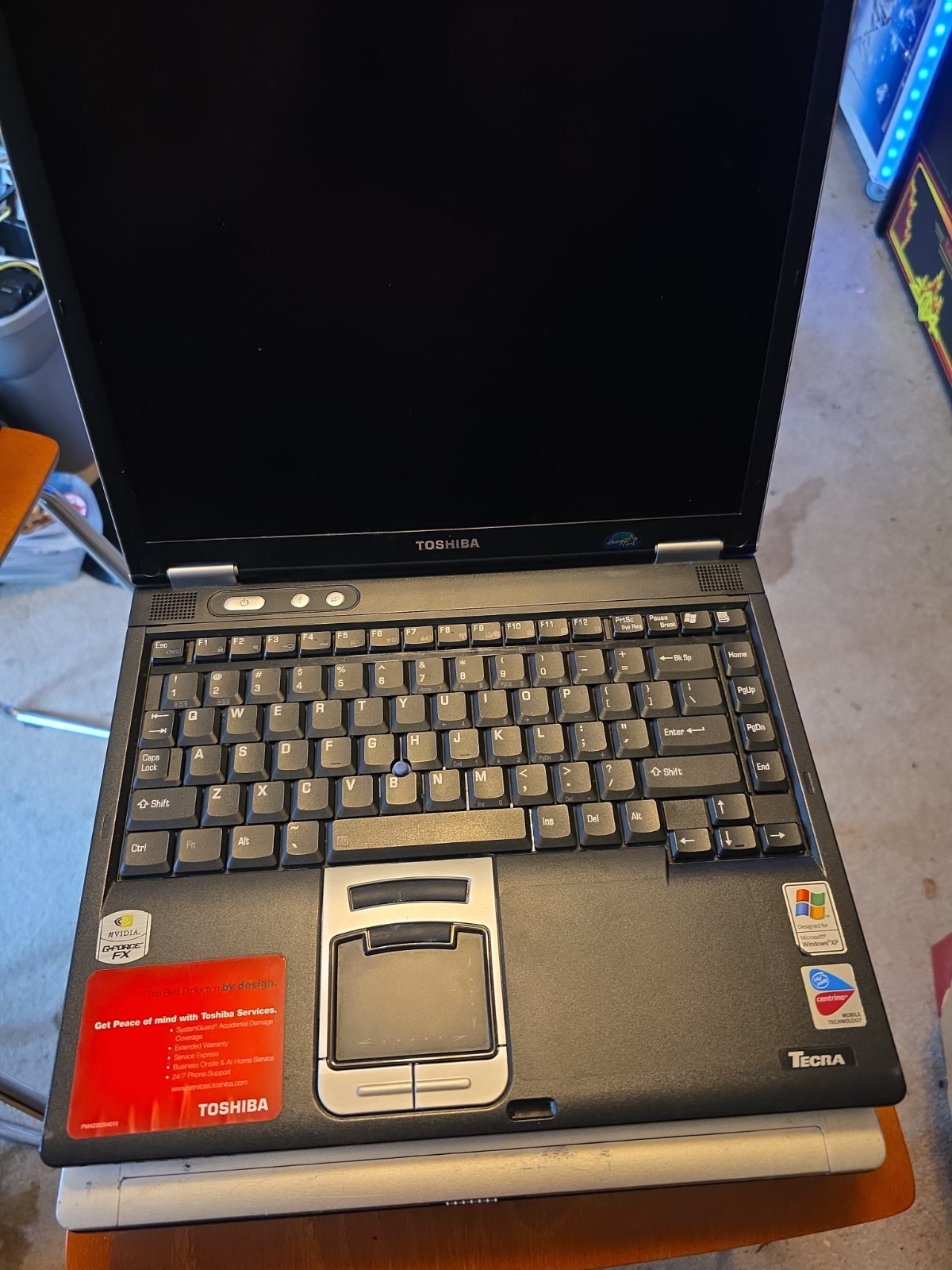 Vintage Toshiba Tecra M2 PTM20U Laptop – For Parts – *READ Set Of 4