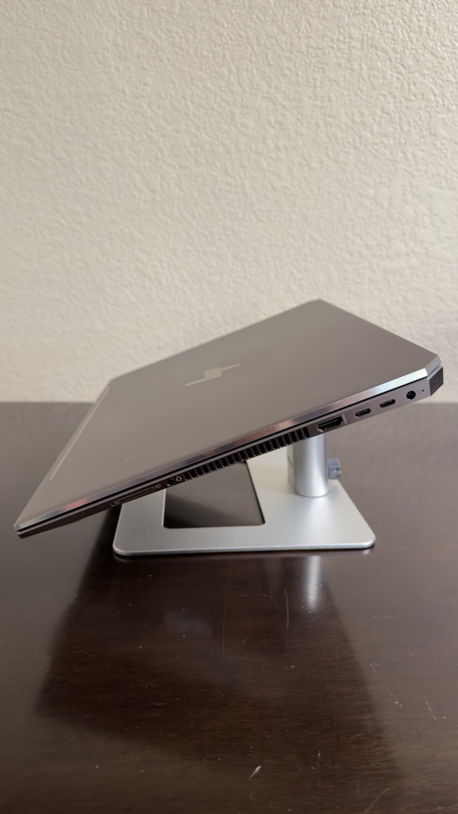 HP ZBook Studio G5 Intel i7-8750H 16GB RAM|256GB SSD| Quadro P1000 (Prototype)