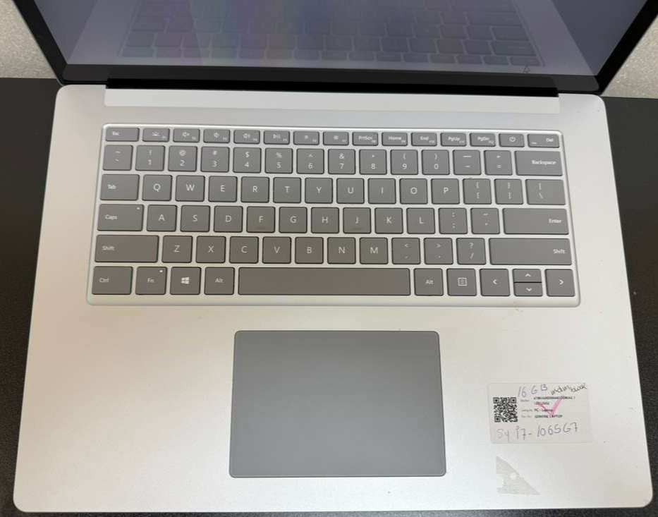 Surface Laptop 3 13.5″ Silver i7 10th Gen 16GB 256GB – READ DESCRIPTION