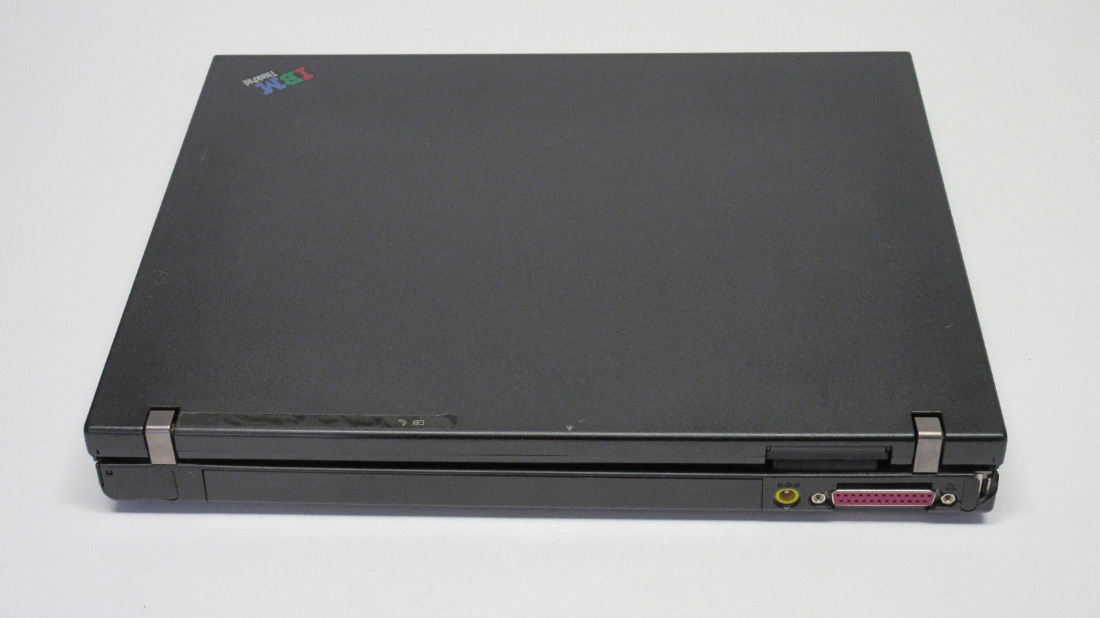 IBM ThinkPad R50e, Pentium Centrino 1.6Ghz, 512MB, 60GB HDD, DVD-RAM, Win XP SP3