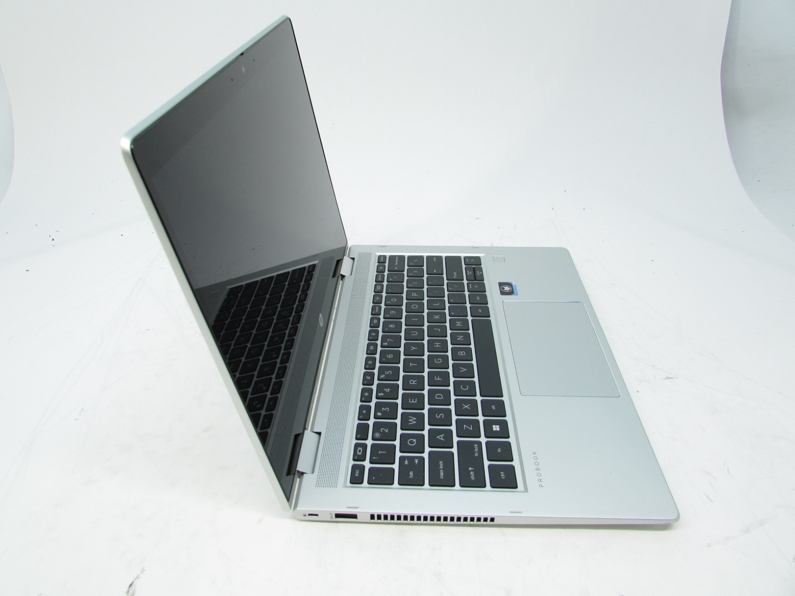 HP ProBook 445 G9 14″ Touch Ryzen 7 5825U 2.0GHz 16GB RAM 512GB SSD WIN 11 No AC