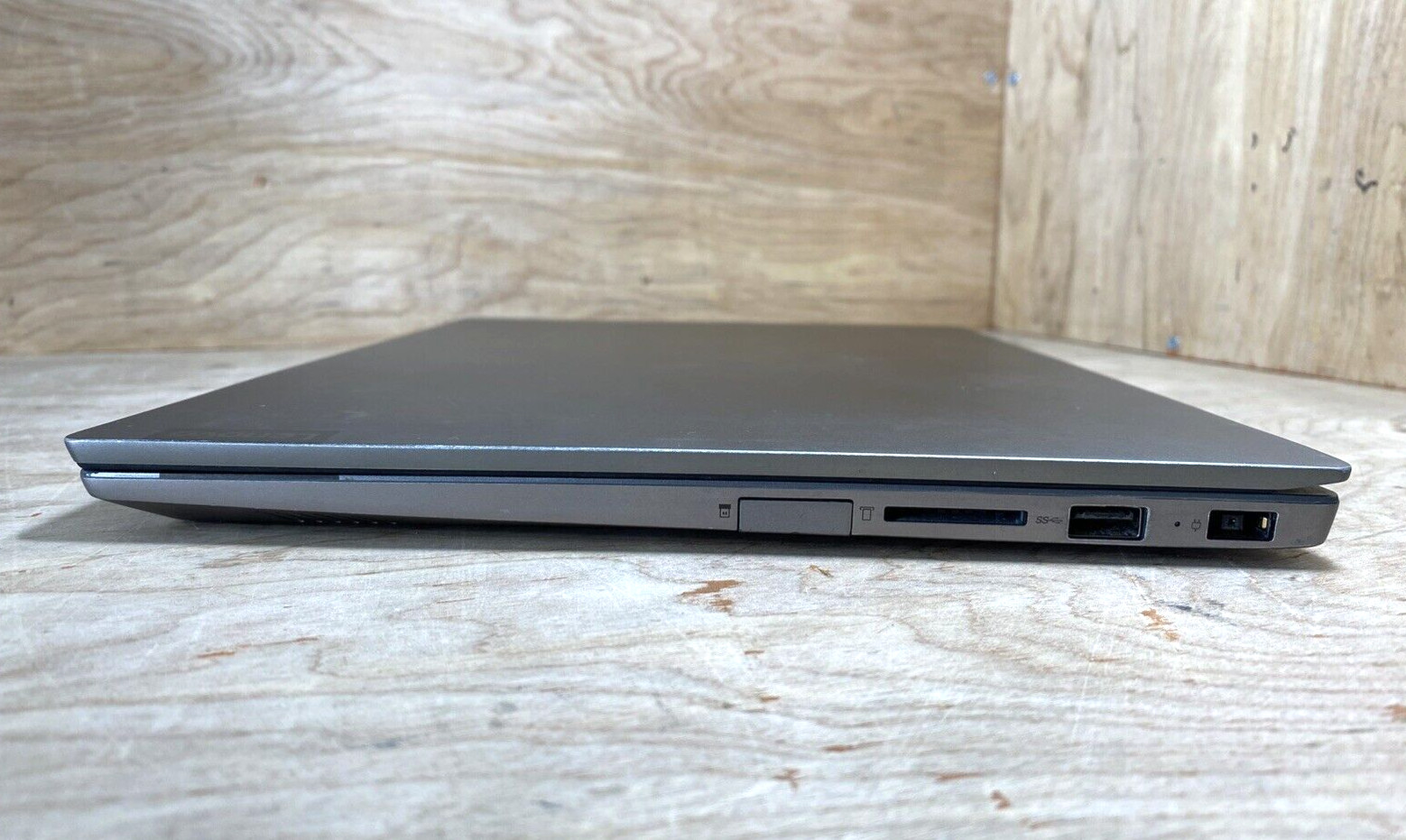 Lenovo ThinkBook 14 IIL 1.0GHz Core i5-1035G1 8GB RAM 256GB SSD WIN 11 Pro