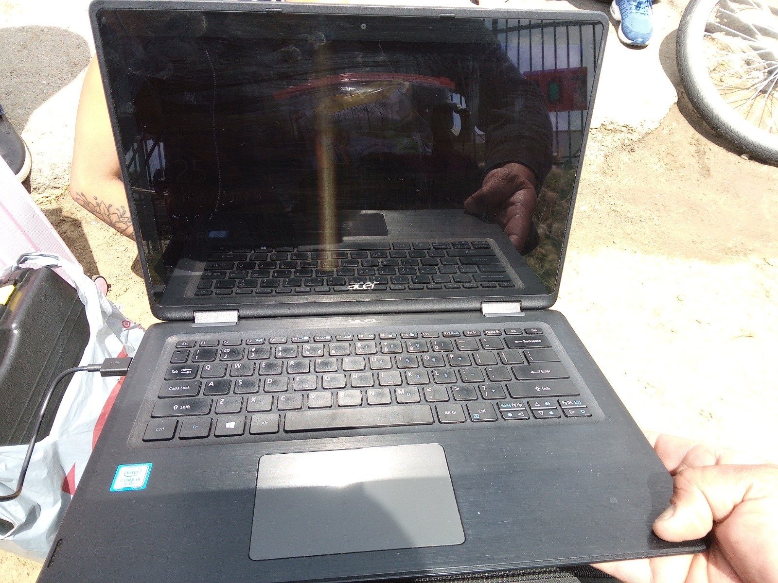 Acer Aspire E5-575G-53VG i5 2.3Ghz 4GB 2-256SSD 15.6″ Battery Win10