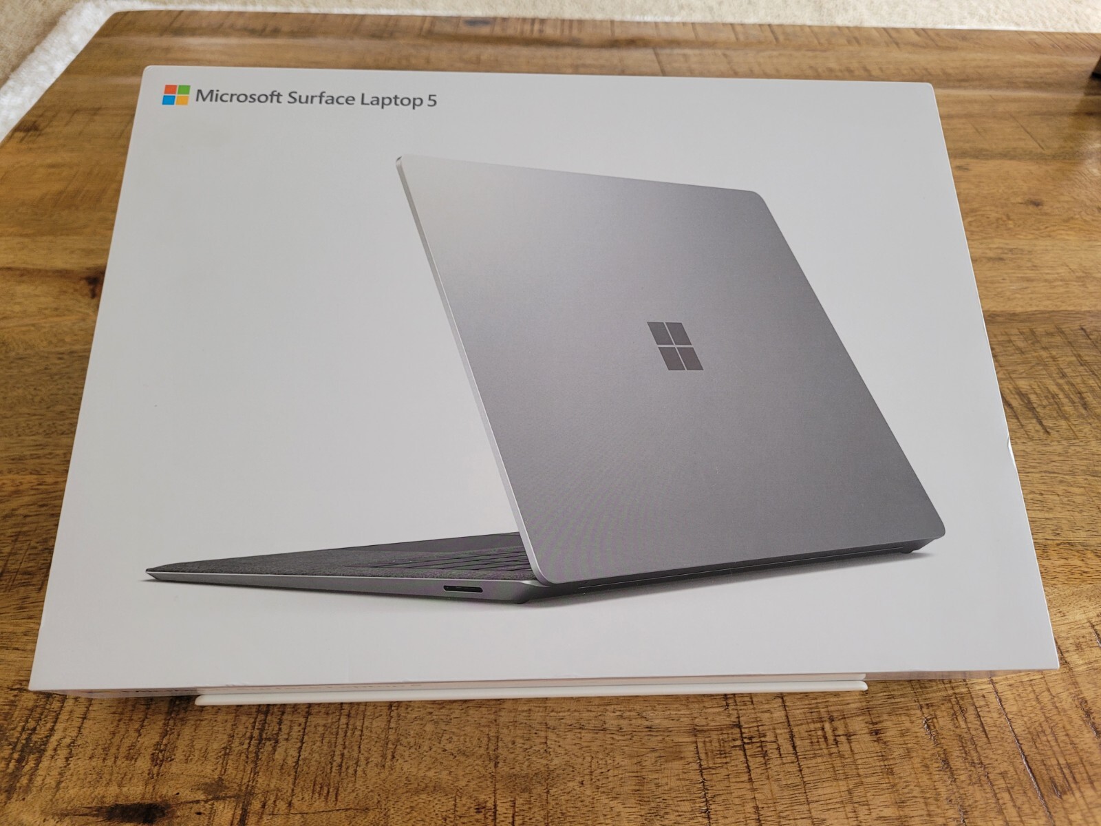 Microsoft Surface Laptop 5 13.5” Touch (256GB SSD, Intel Core i5 12th Gen NEW