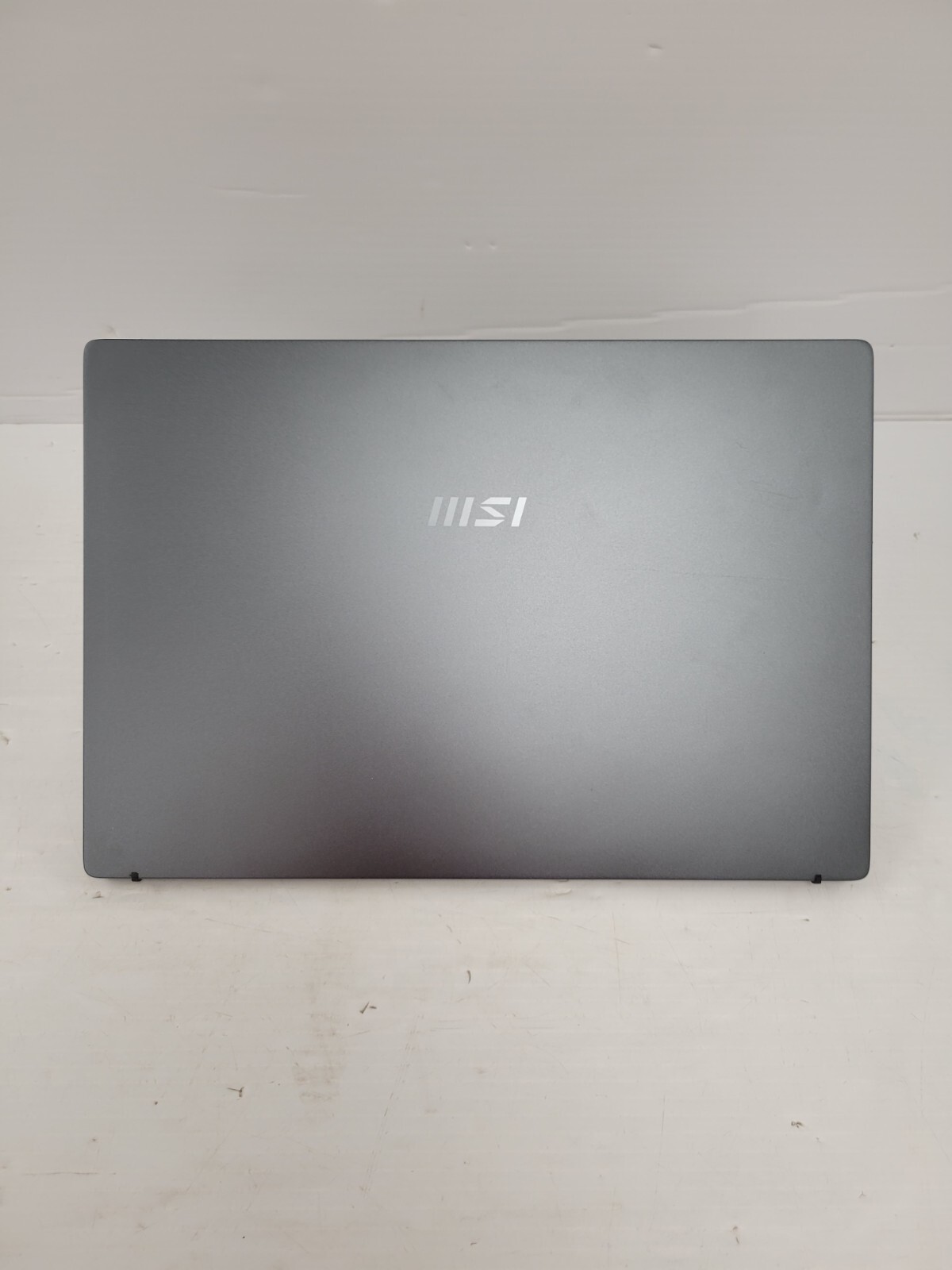 (B526) MSI B10MW-486U Laptop