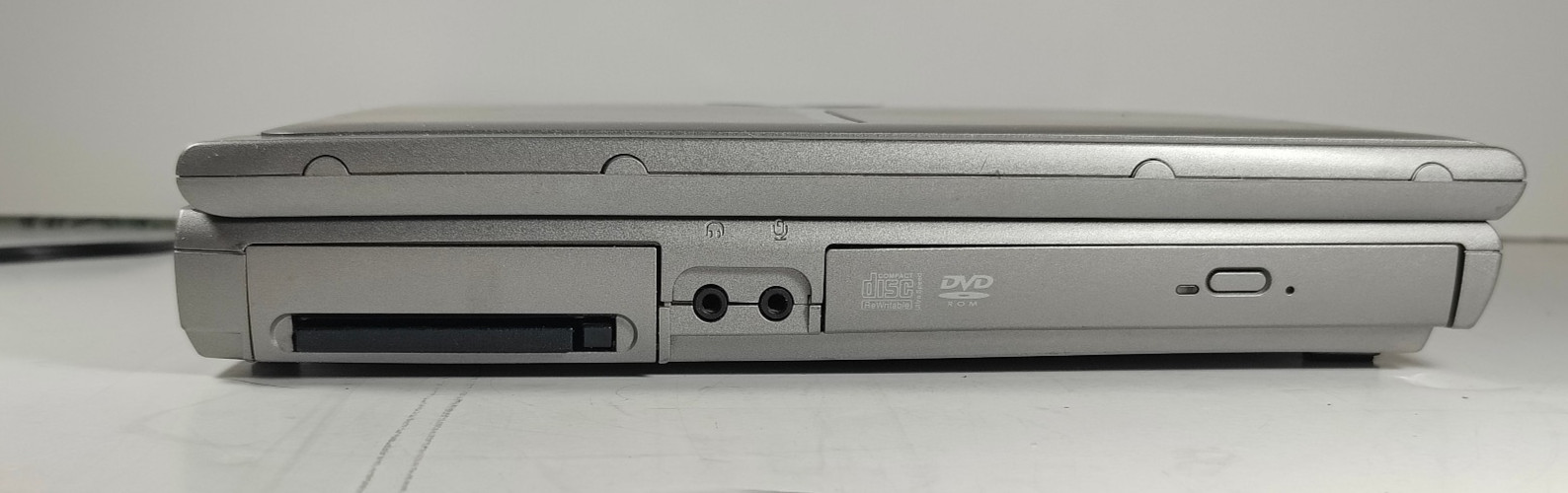 Dell Inspiron 5160 15″ Intel Pentium 4 532 3GHZ 1GB RAM 128GB SD Card Win XP