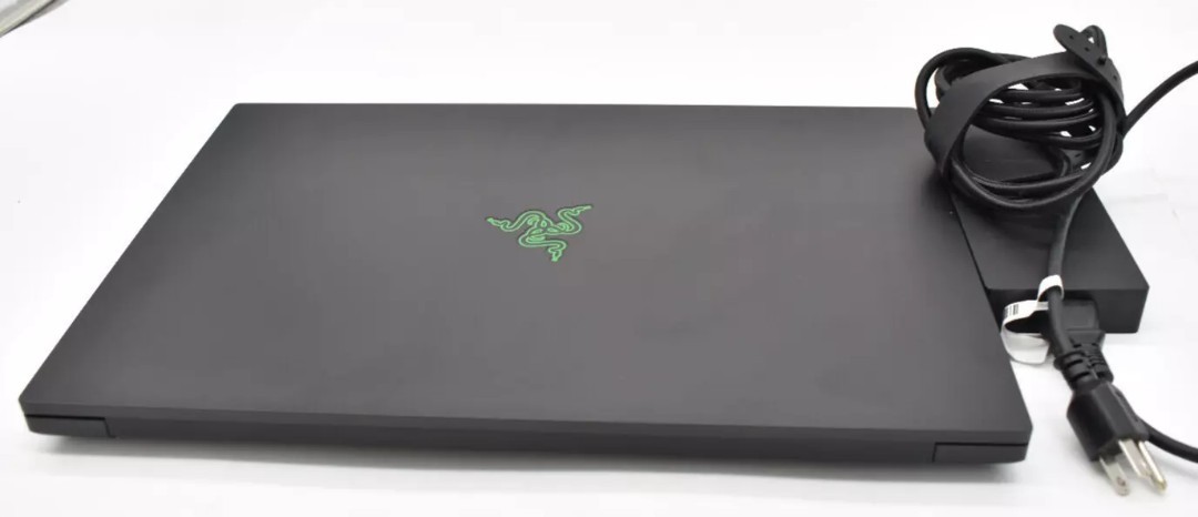 Razer Blade 18 RZ09-0484TEH3 18″ Core i9-13950HX 64GB 8TB (4×2)SSD W1TH RTX 4080
