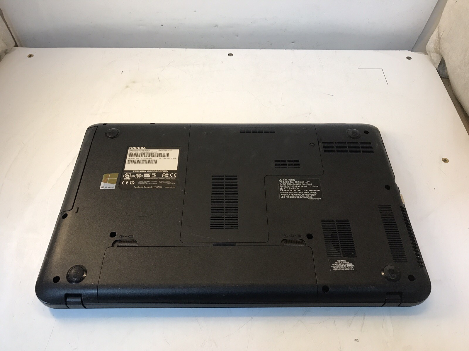 Toshiba Satellite C855D-S5950 AMD E-300 APU with Radeon HD Graphics@1.30GHz