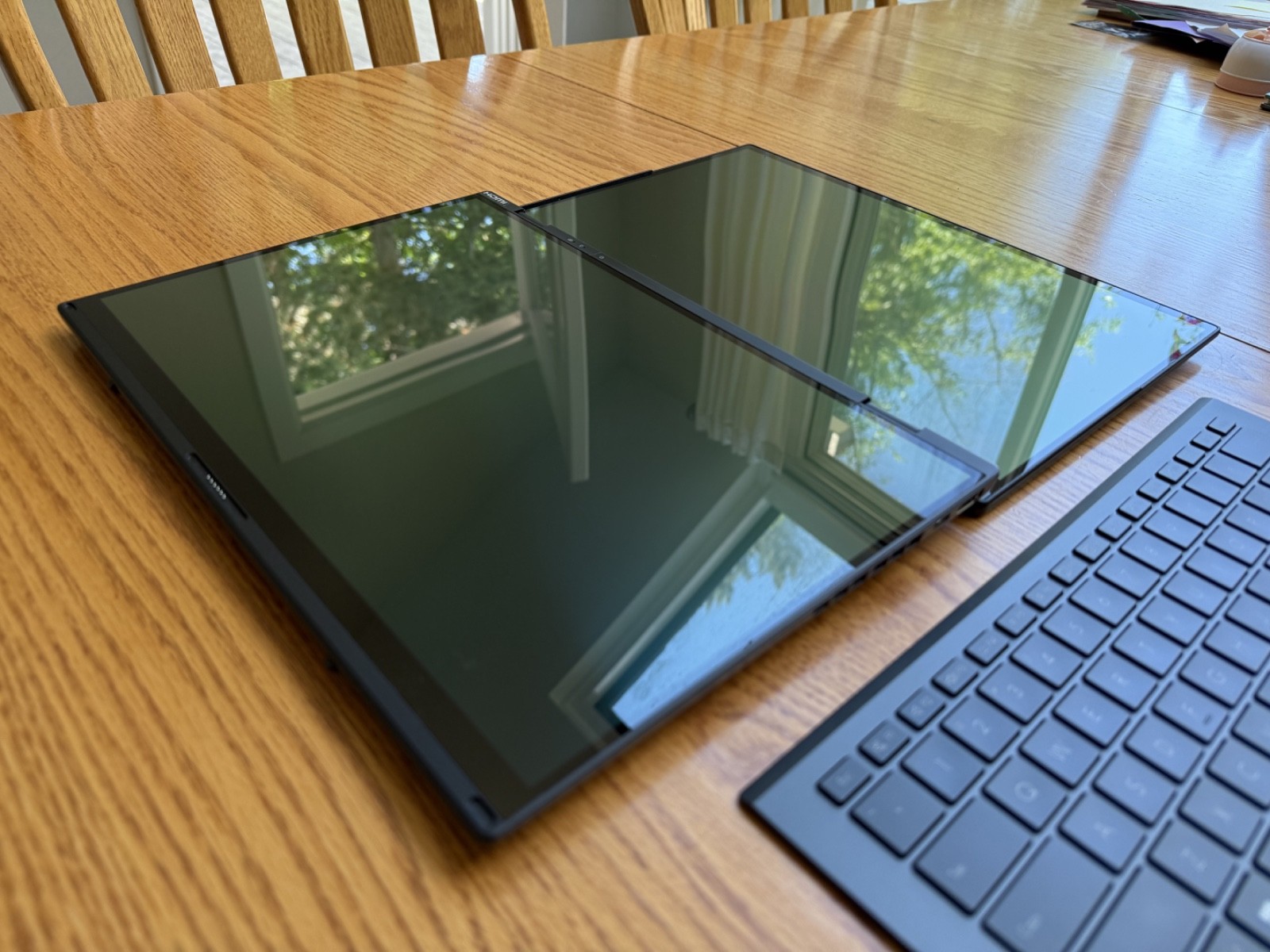 Asus Zenbook Duo 14, Ultra 9-285h, 4TB Evo 990, 32gb Ram, Win 11 Pro, Office ’21