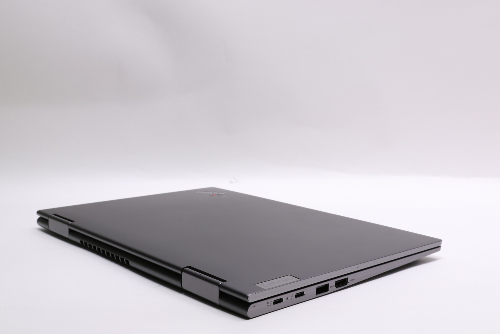 14″ UHD+ 4K Lenovo ThinkPad X1 Yoga Gen 7, i7-1270P, 32GB, 512GB SSD, Touch