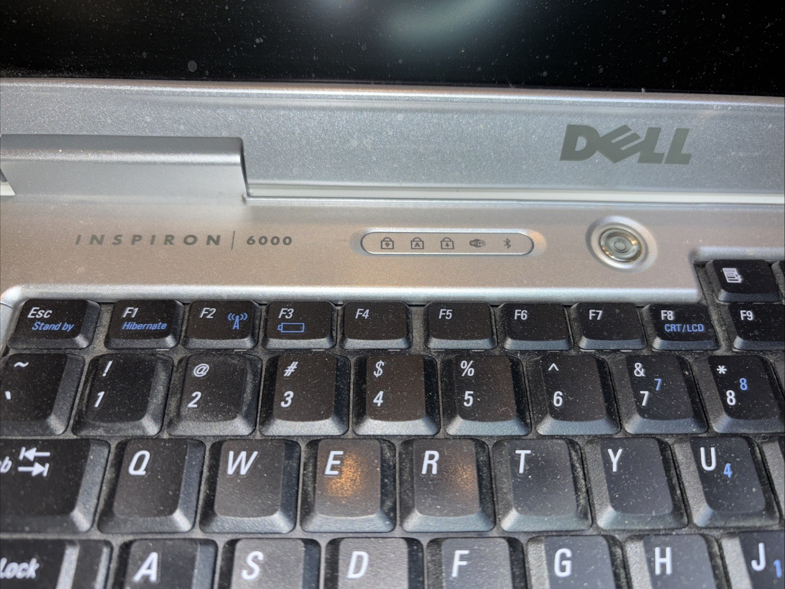 Dell Inspiron 6000 PP12L 14.1in 1Gb RAM 250Gb HDD Intel Pentium 1.6GHz Ubuntu