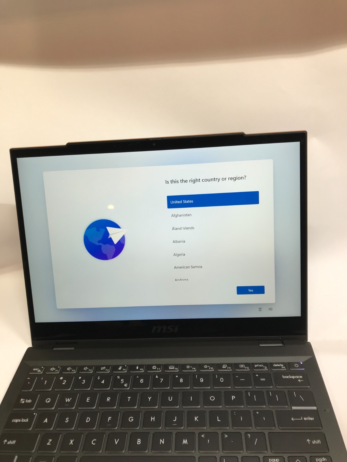 MSI Summit AI Evo 13″ Intel Ultra 7 155H 16GB RAM 128GB SSD Windows 11 NO CHRGER
