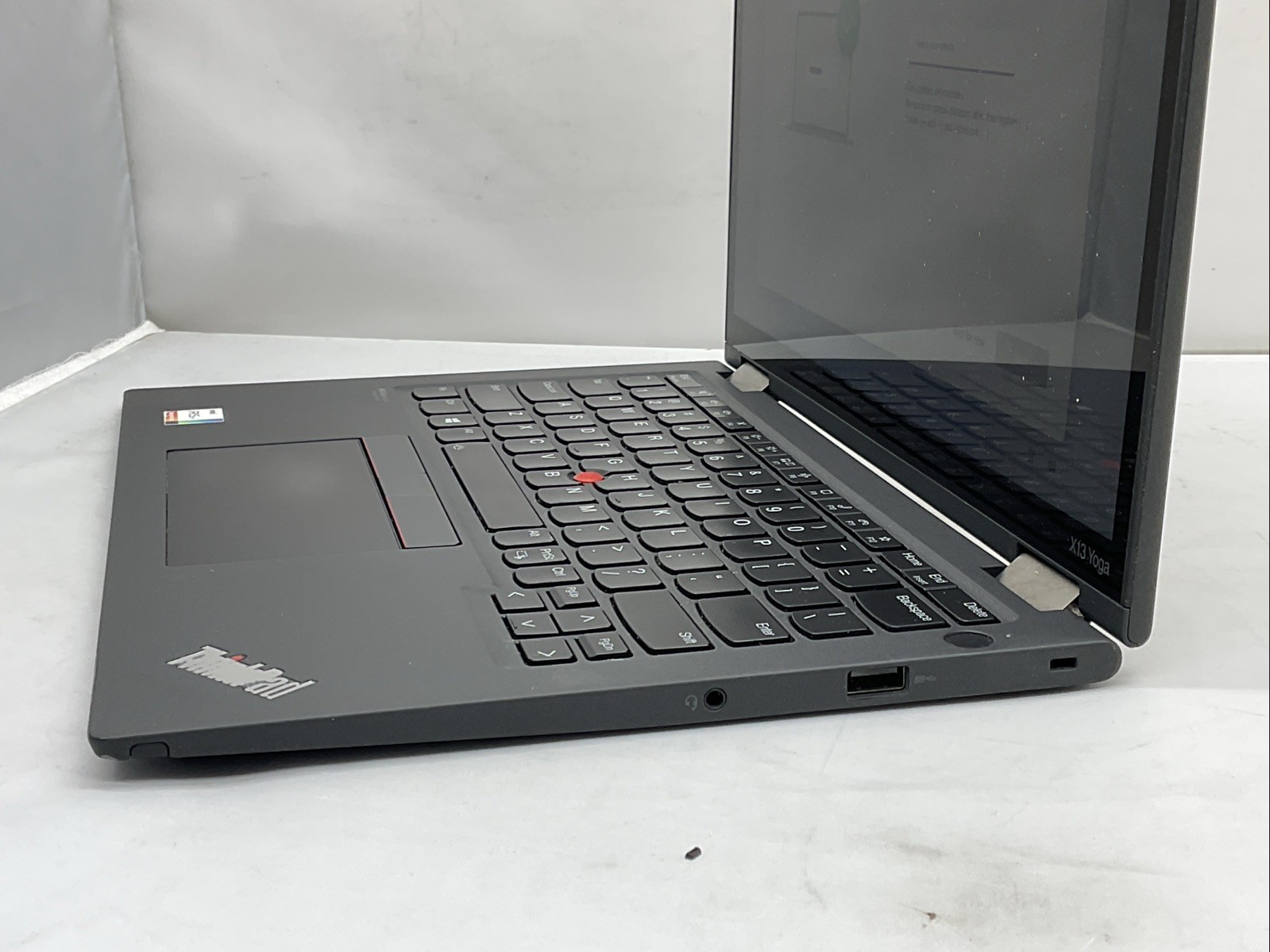 Lenovo ThinkPad X13 Yoga Gen 2 – i5-1135G7 – 8GB, 256GB, Touch, Windows 11 + ADP