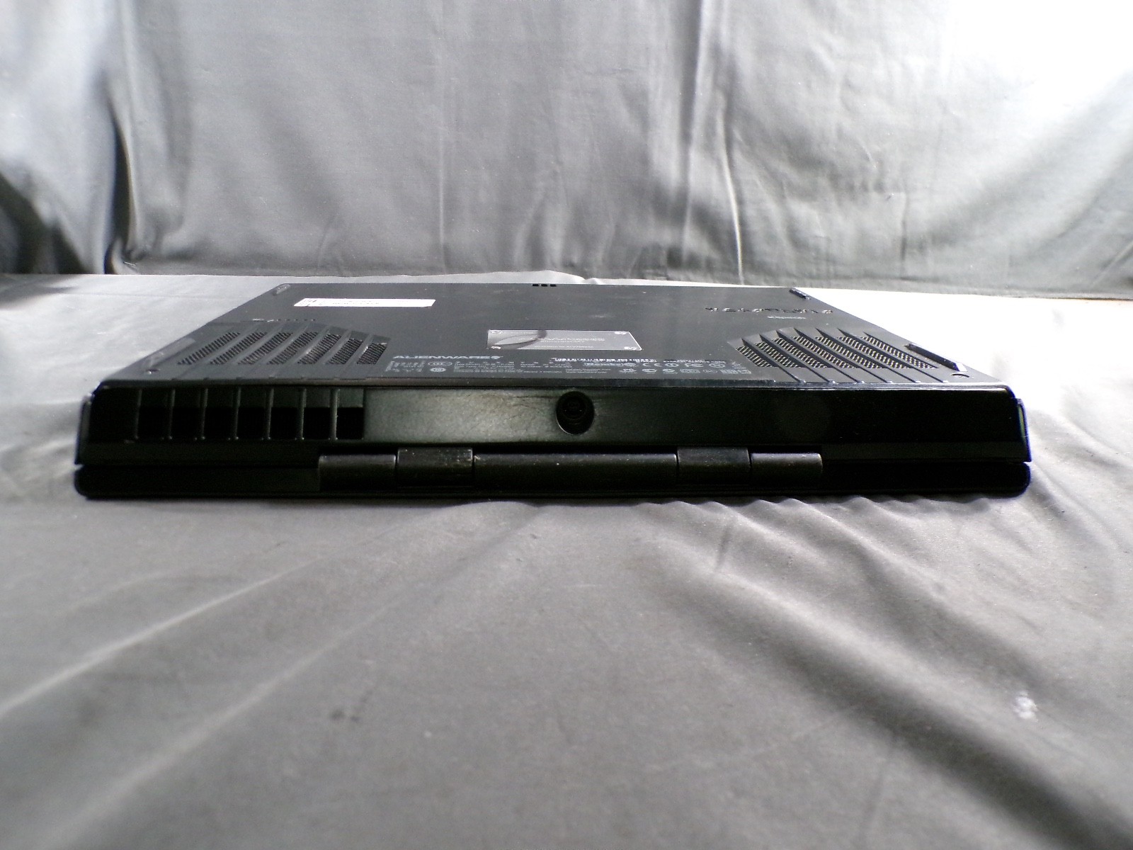 Alienware M14xR2 INTEL CORE i5-3230M 2.60GHz 6GB RAM **NO HD / NO CADDIE/ NO OS