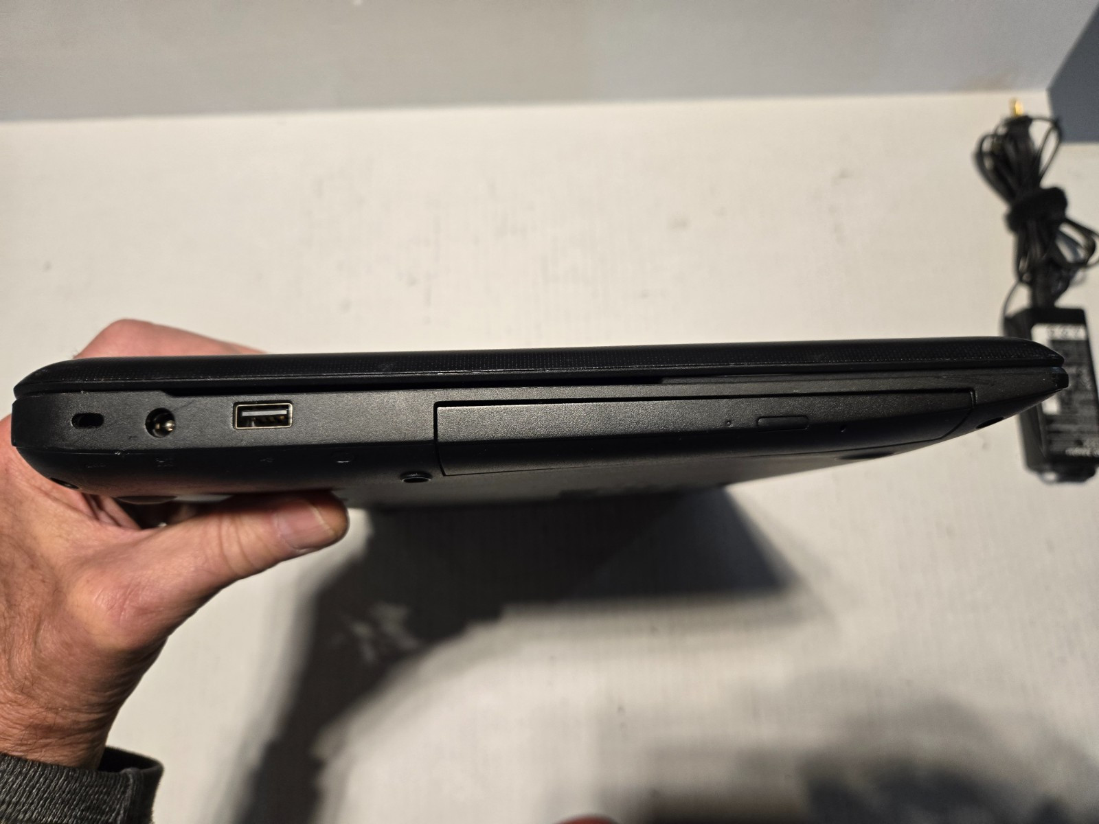 Toshiba Satellite C75D 17.3″ Laptop AMD A8-6410 6GB 750GB Win-10 DVD-RW Web-Cam