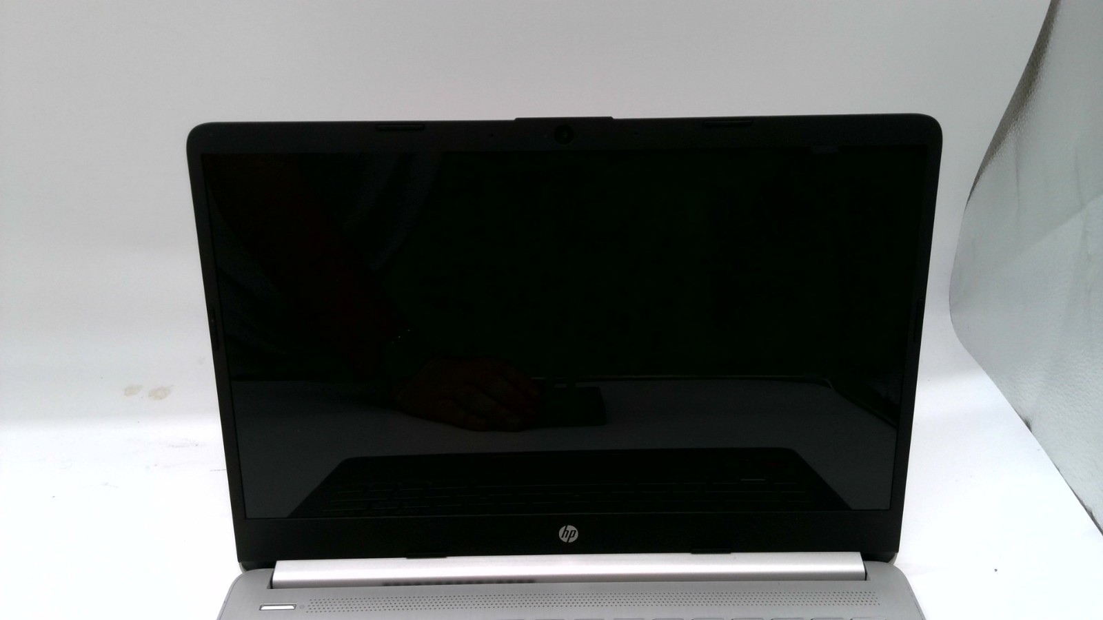 HP 14-fq0110wm 14″ Ryzen 3 3250U no ram no hd boot to bios