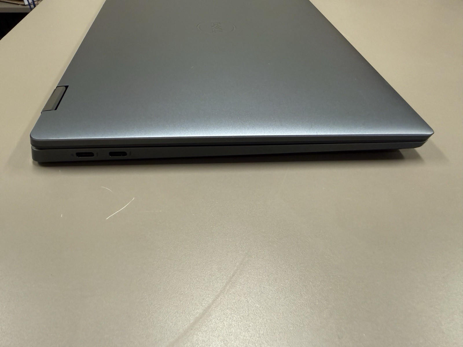 Dell Latitude 9330 13.3″ i5-1240U 16GB DDR5 256GB SSD Windows 11 Home