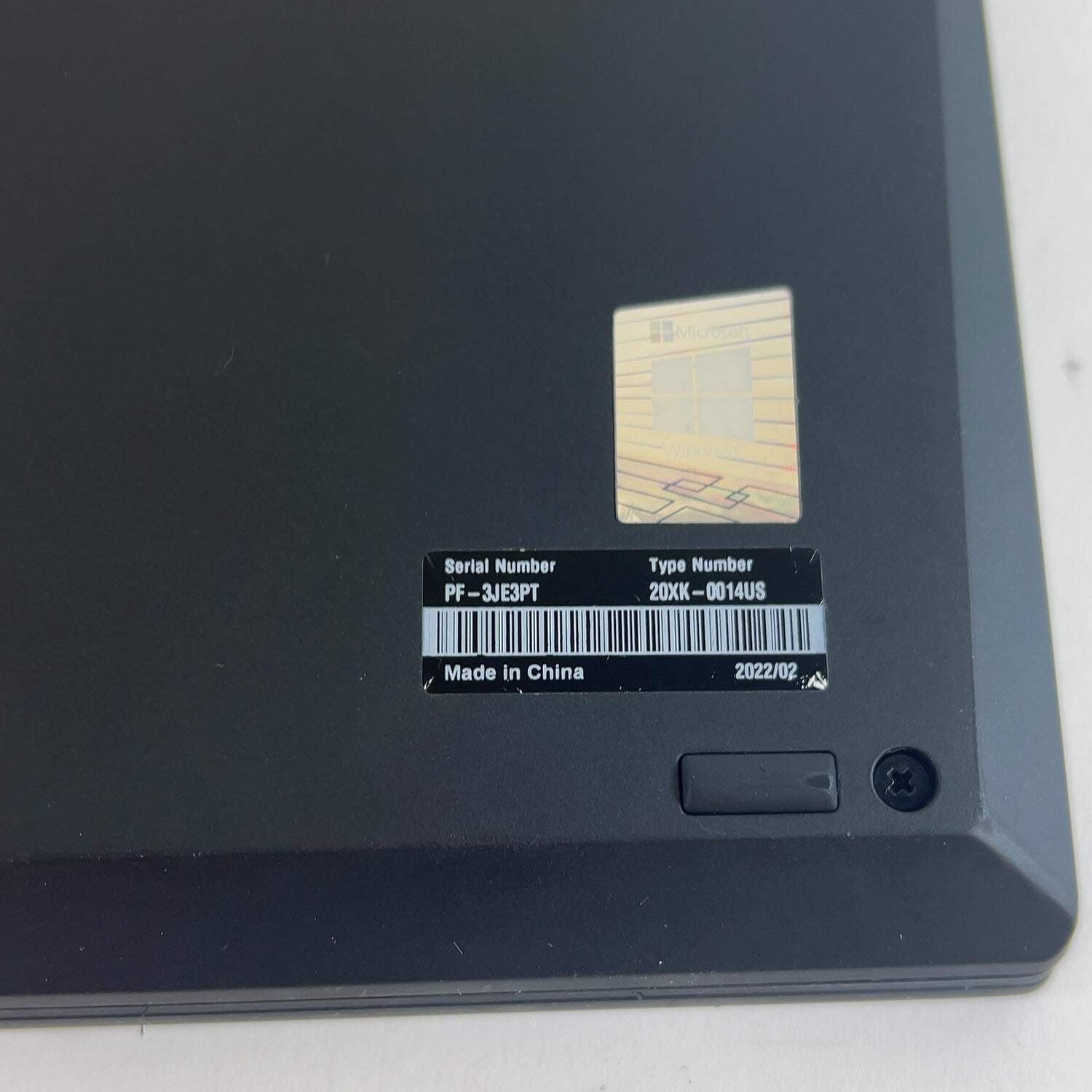 Broken Lenovo ThinkPad T14 Gen 2 14″ Ryzen 5 Pro 5650U 16GB RAM 256GB SSD Read