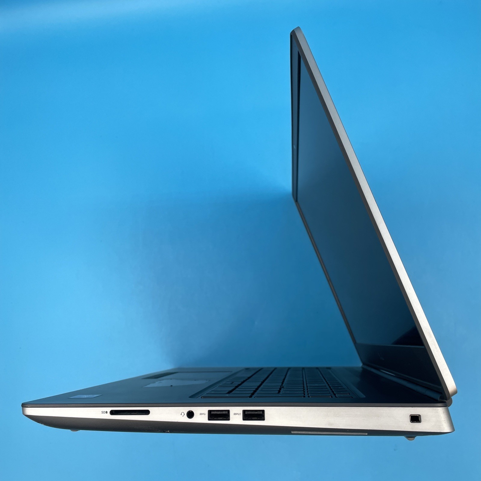 Dell Precision 7760 | i9-11950H | 64GB RAM | RTX A4000 | NO DRIVE/OS | 81% BATT
