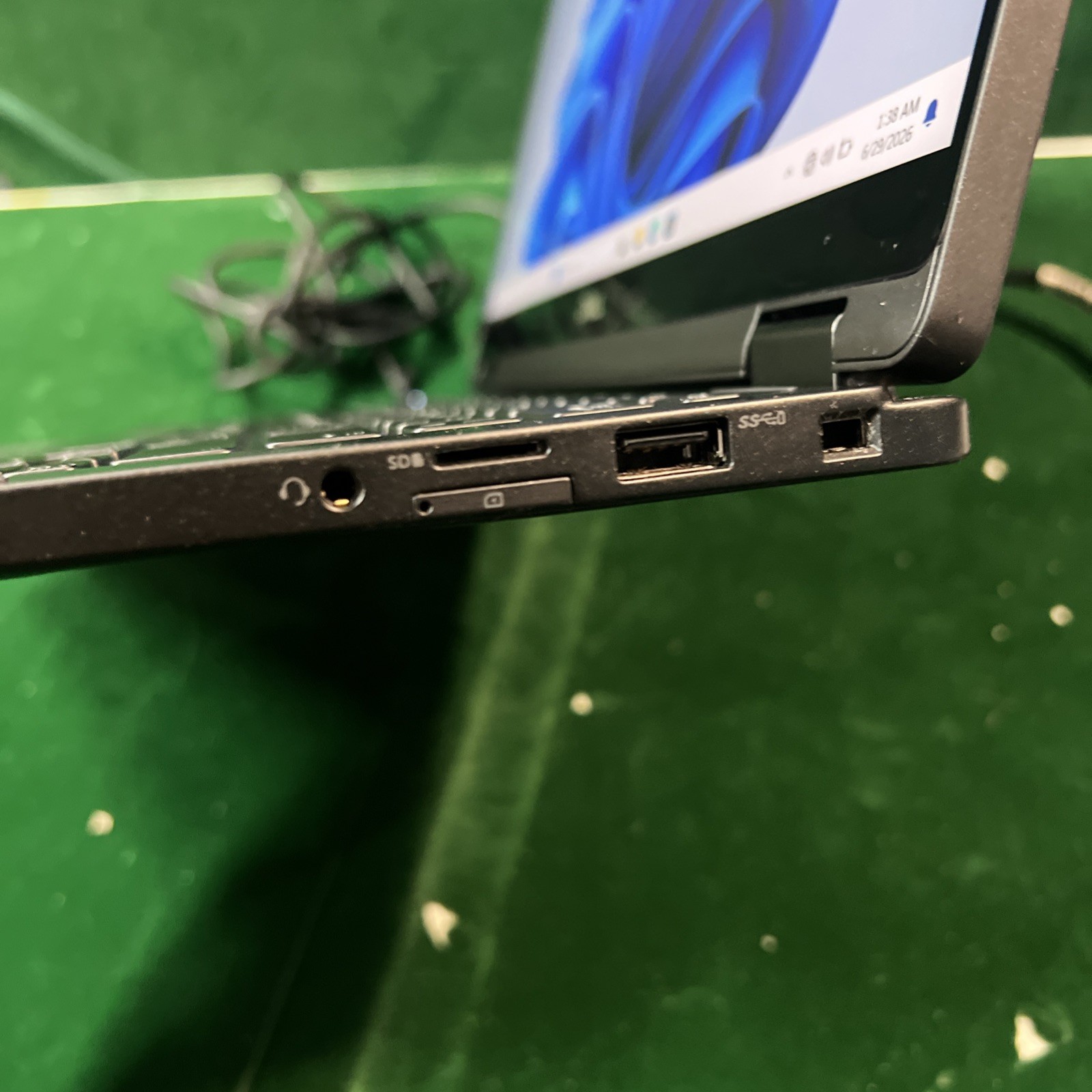 Dell Latitude 7390, 13.3 in FHD 2-IN-1, Intel Core i5-8350U, 8GB, 256GB PCIe