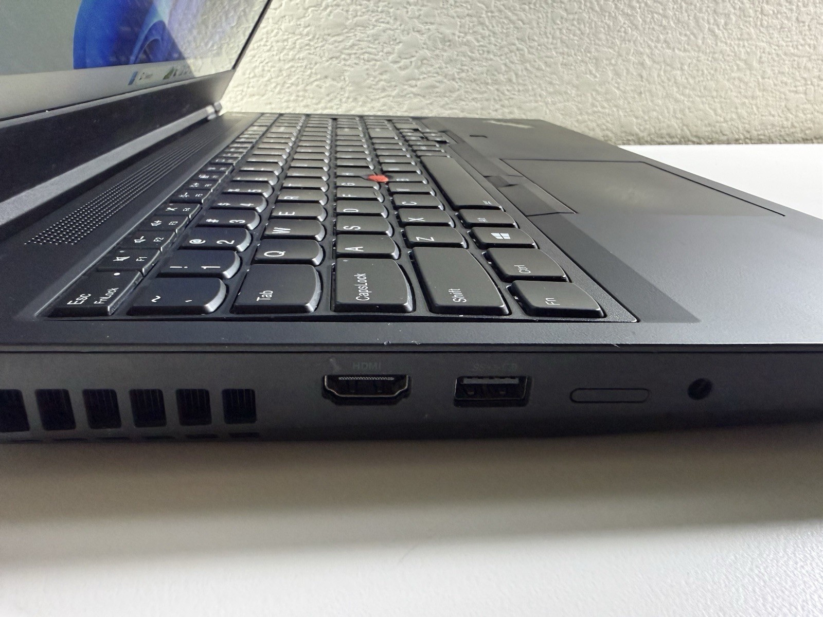 LENOVO THINKPAD P15 GEN 1 | CORE I7-10850H 512GB 16GB RAM WIN 11 NVIDIA T1000