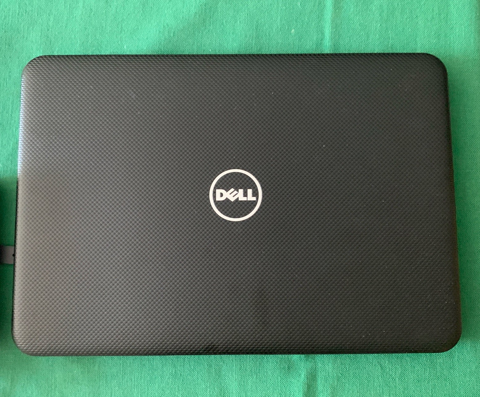 Dell Inspiron I3 3521 Laptop Vintage Gaming Windows 8.1 4GB CD READ