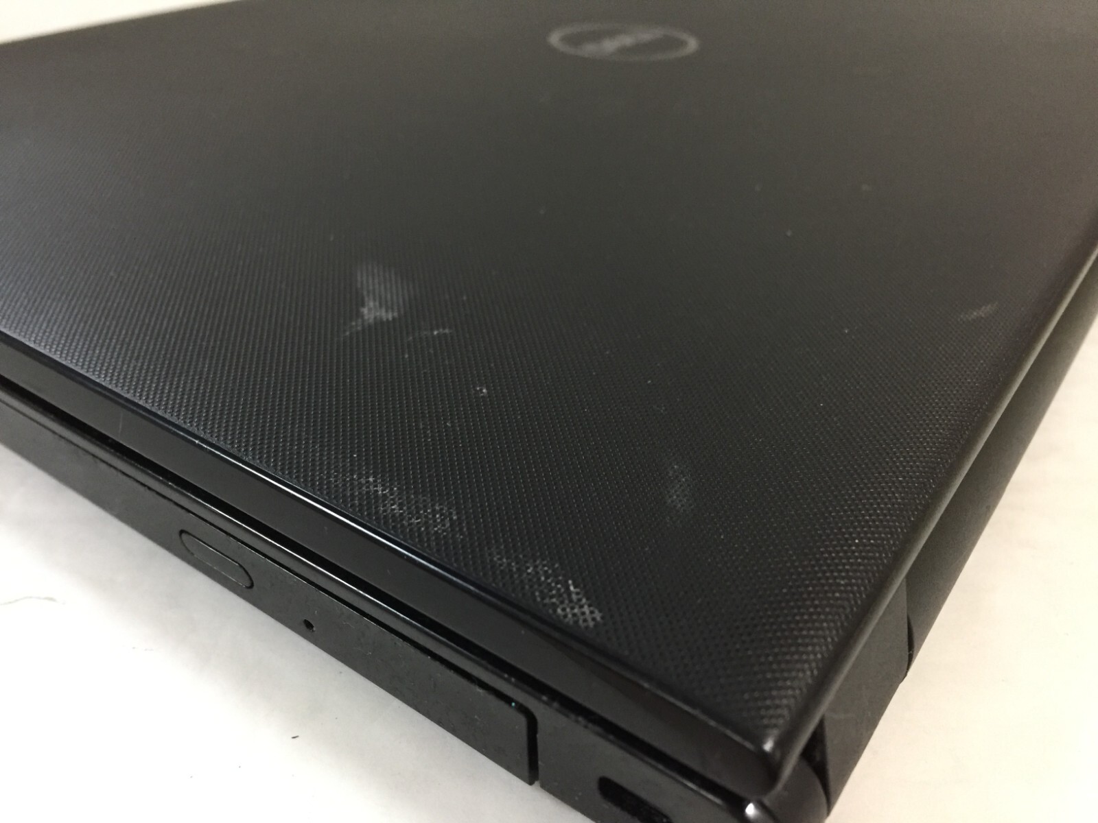 Dell Inspiron 15 3565 15.6″ Laptop/AMD A6-9200/8GB RAM/128GB SSD/Windows 10 Home