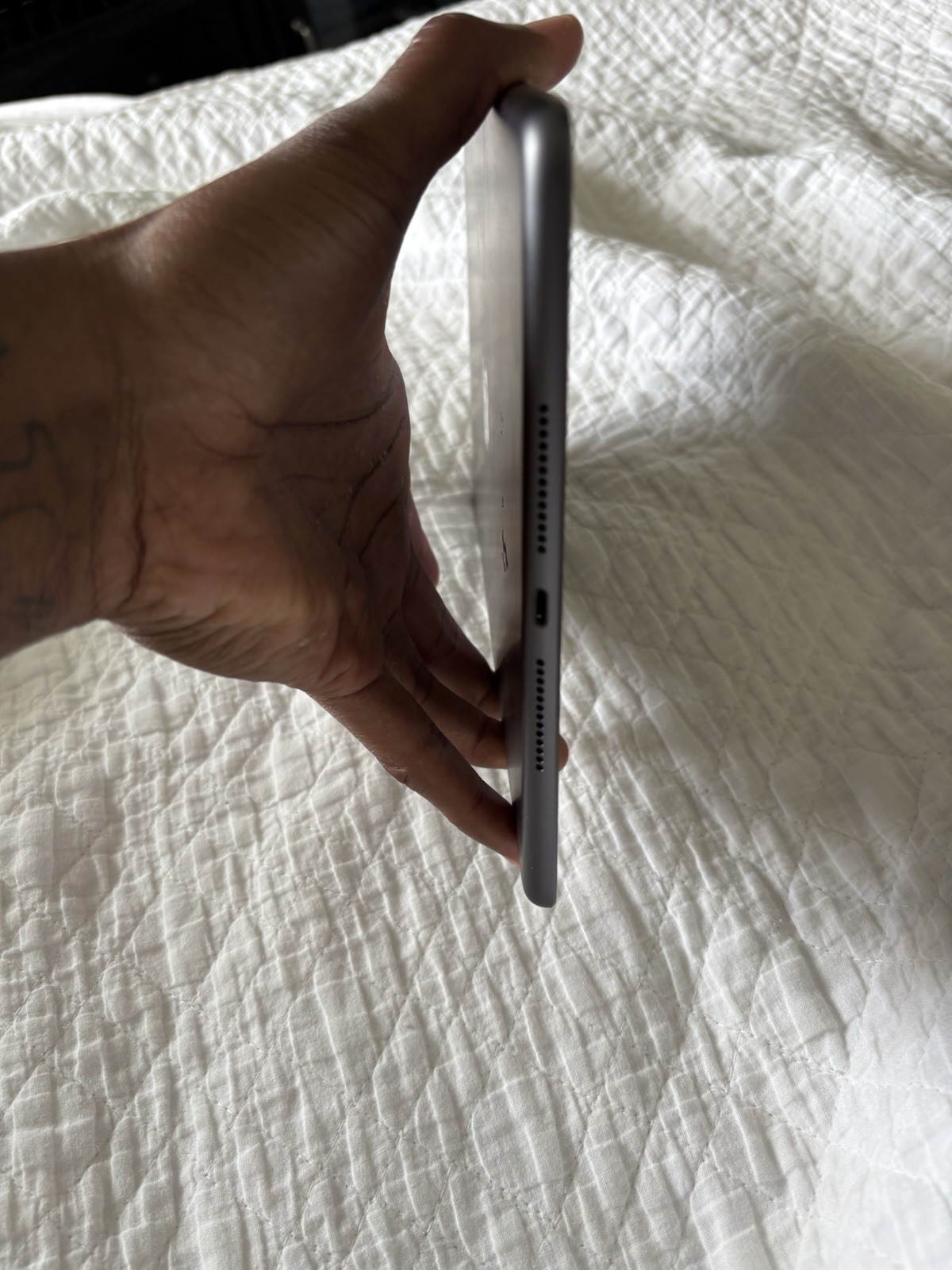 iPad 9th gen WIFI+Cellular available no sim restrictions 10.2 display screen .