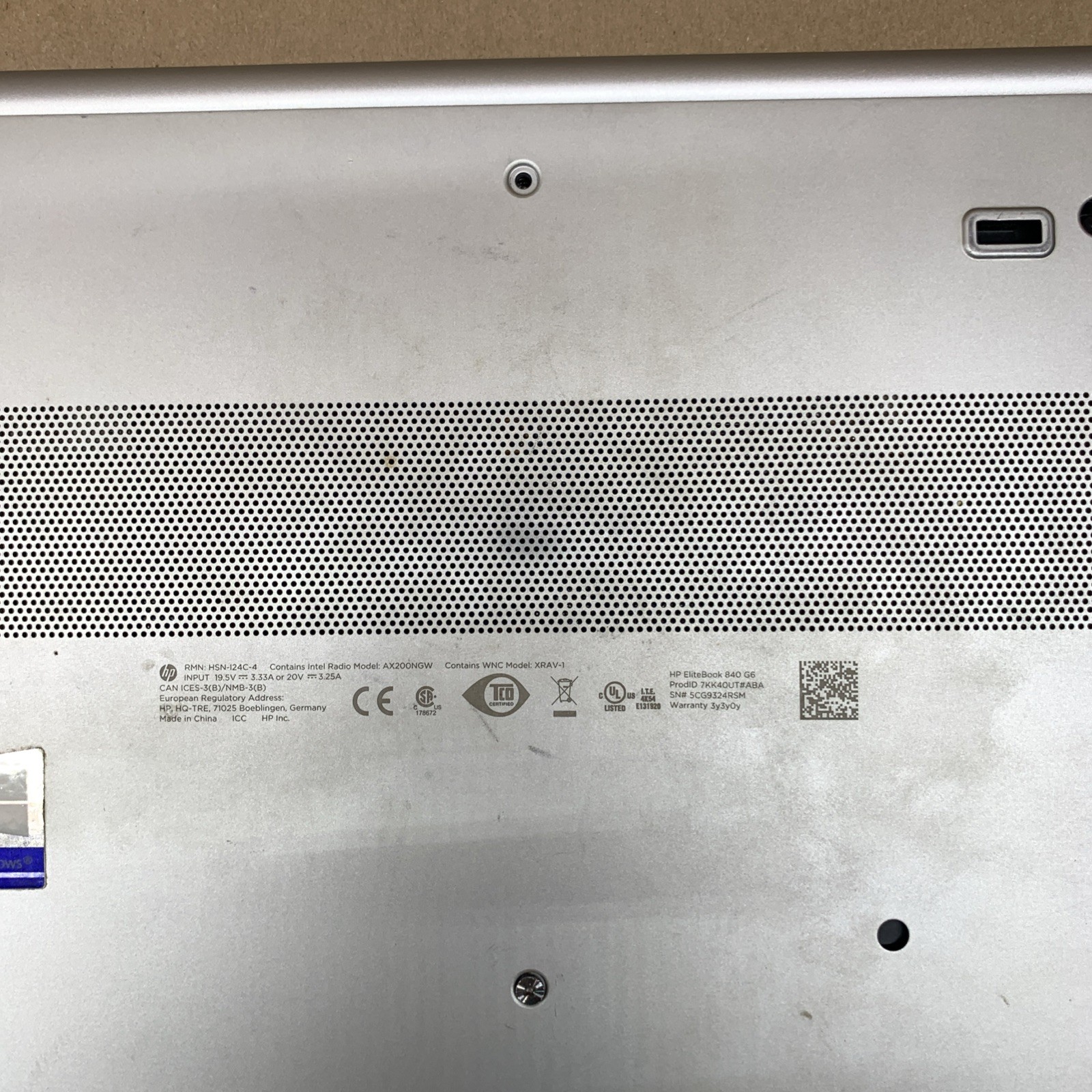 HP Elitebook 840 G6, Intel Core i7-8665U @ 1.9GHz, 4GB RAM, No SSD , No OS