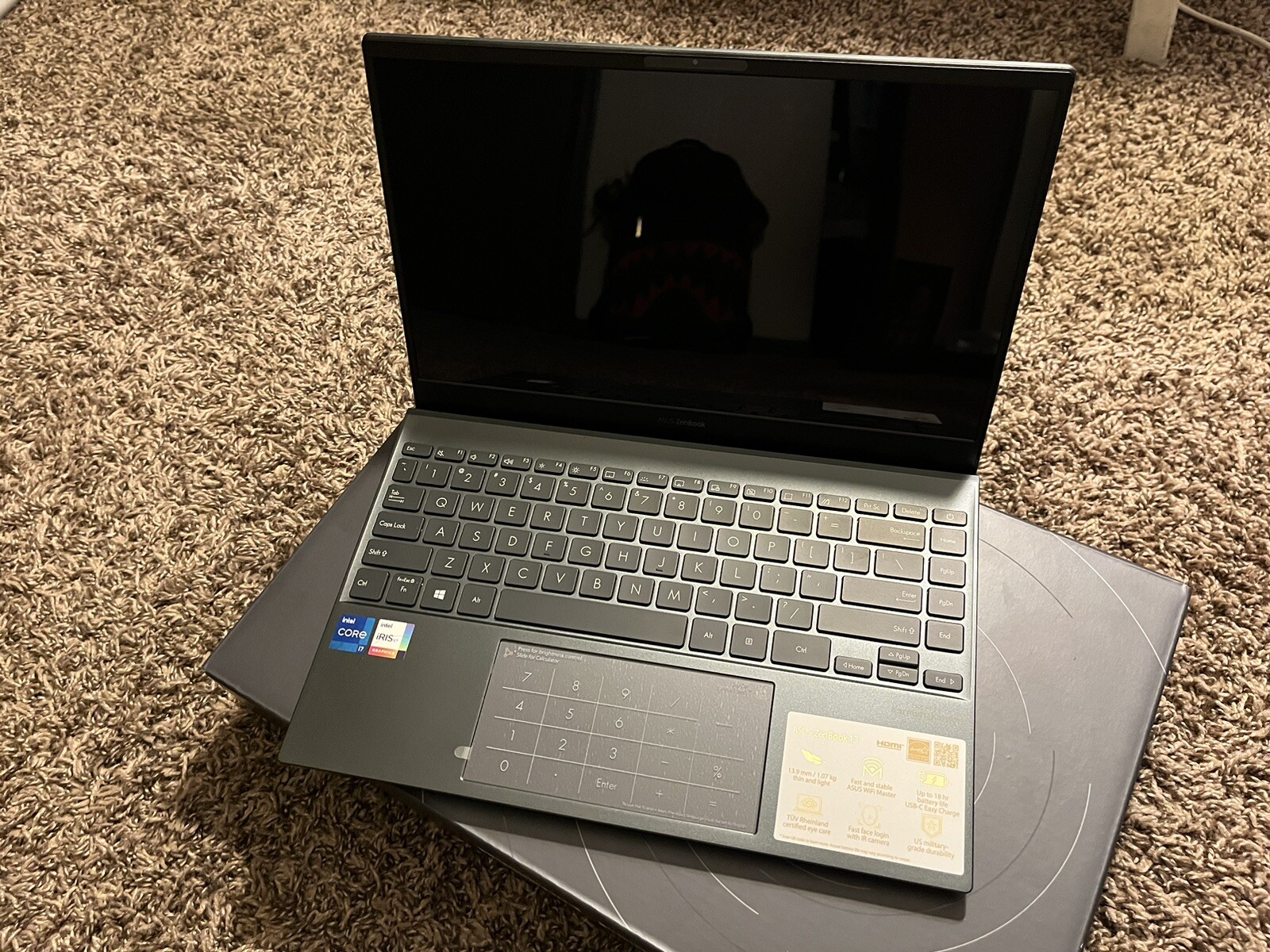 ASUS ZenBook 13 13.3″ (512GB SSD, Intel Core i7-1165G7, 2.8GHz, 8GB RAM) Laptop