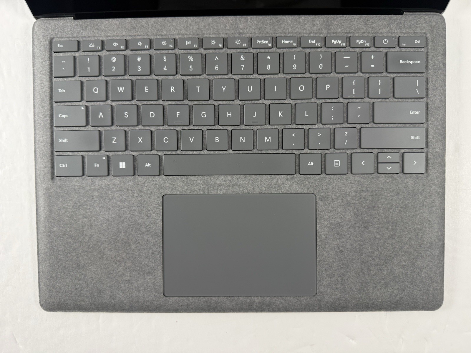 Microsoft Surface Laptop 5 13.5” 1950 Intel Core i7-1265U 16GB RAM 512GB NVME