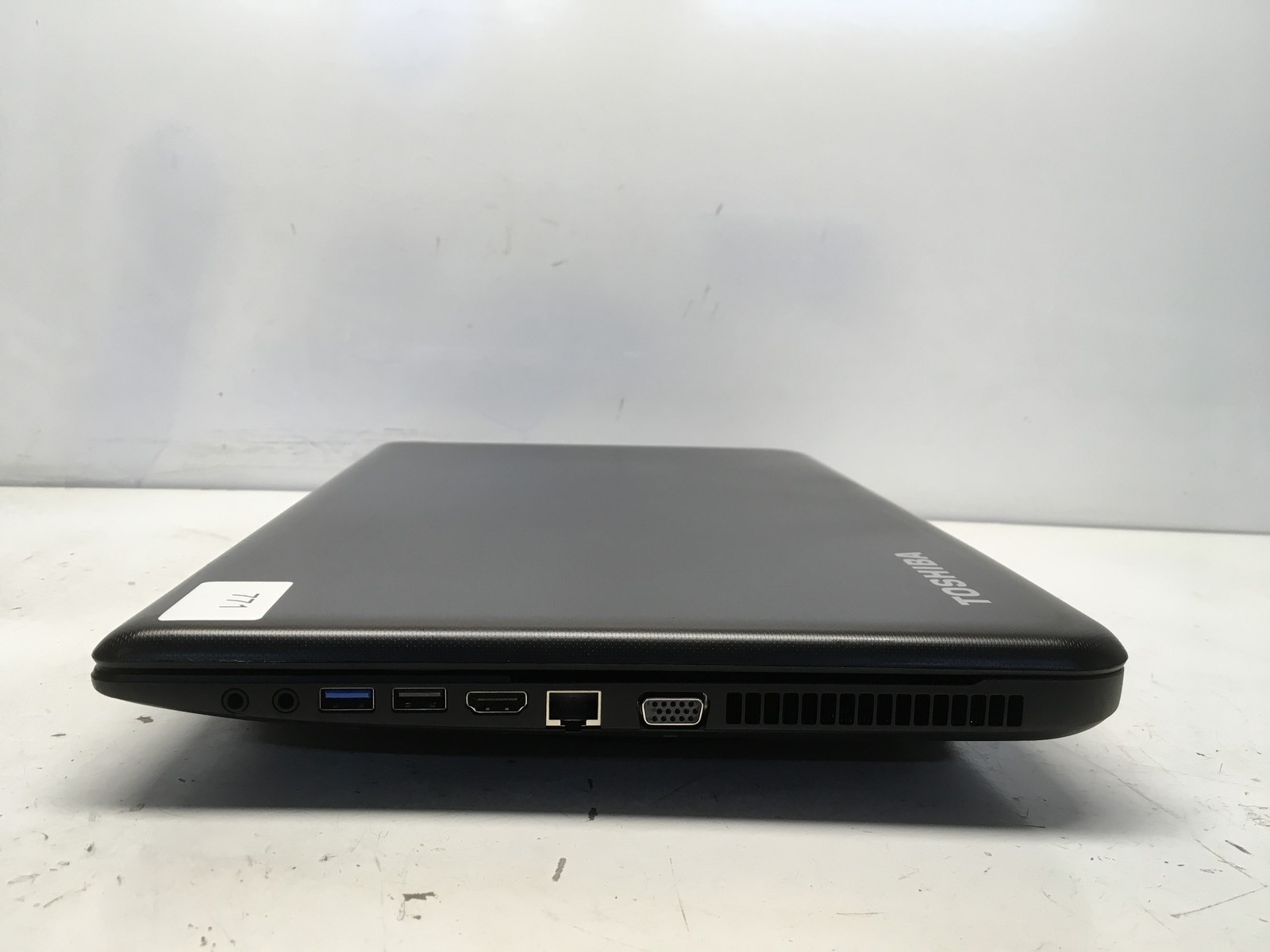 Toshiba Satellite C75D-B7304 AMD A6-6310 1.8GHz 8 GB NO HDD No Batt