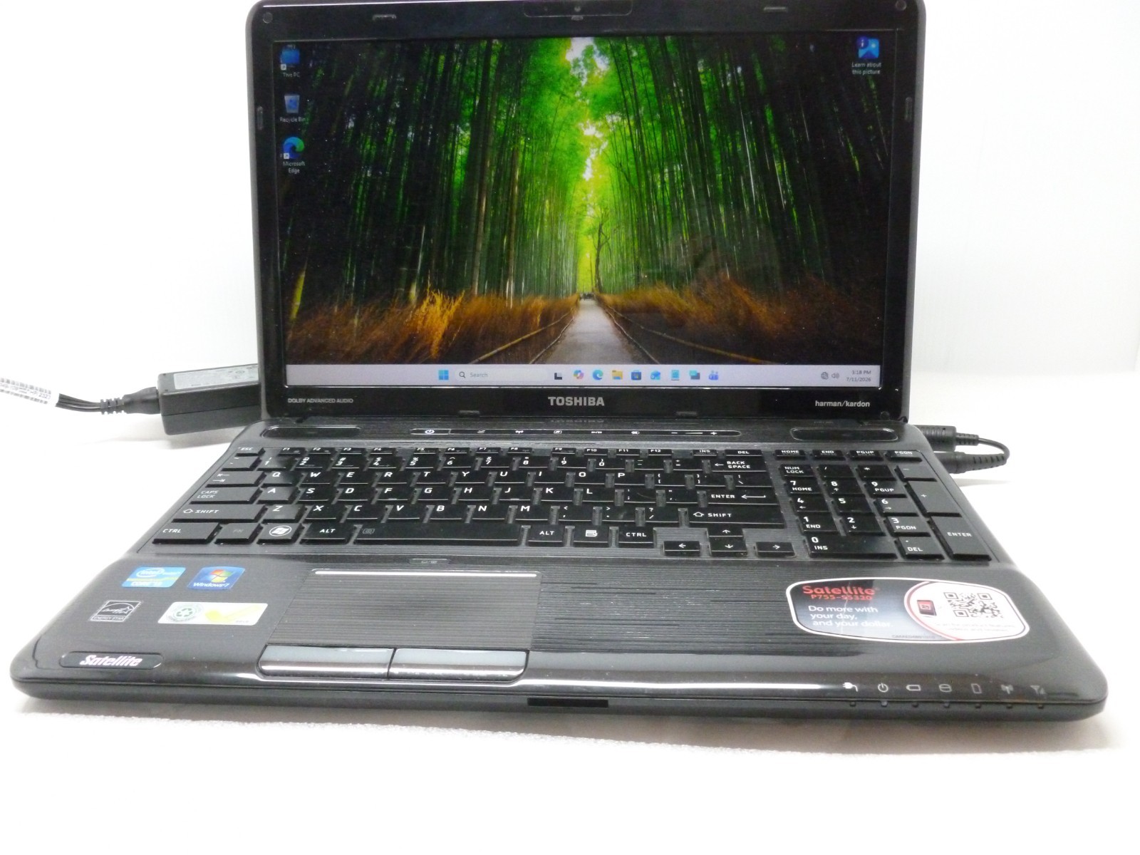 Toshiba Satellite P755 W11H 15.6″ Core i3 2330M 6g 120gb SSD WIFI AC no batt