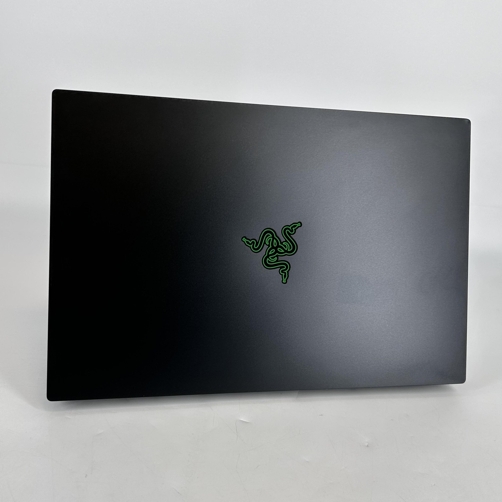 Razer Blade 15 Advanced 4K TOUCH i9-11900H 2.50GHz 32GB 1TB SSD RTX 3080 Good